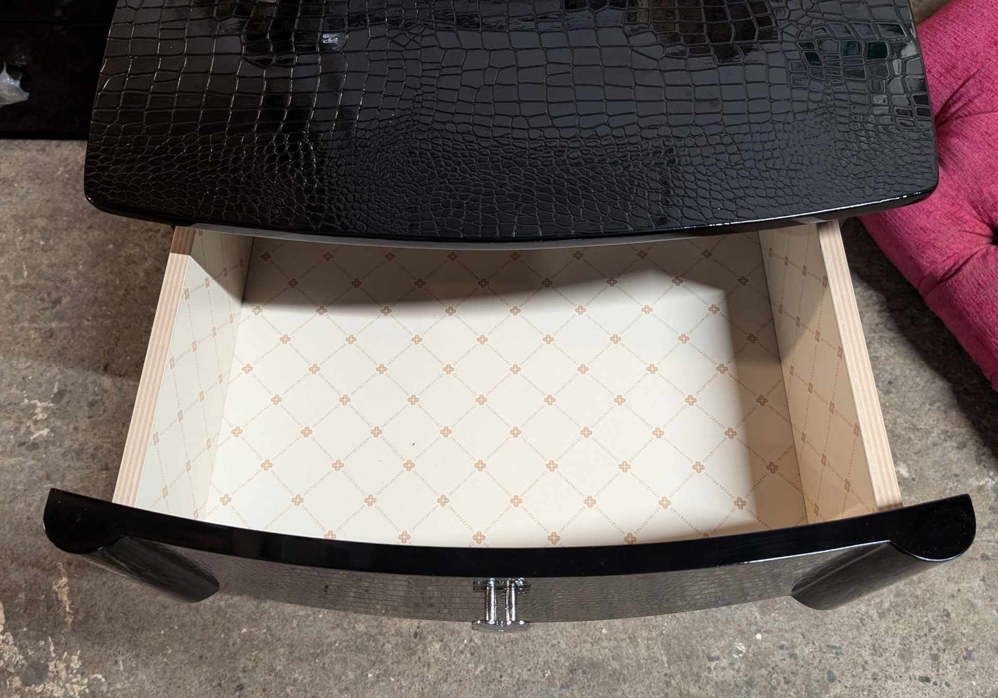 Small Black Chest of Drawers with Soft Closing Drawers and Snakeskin Texture
