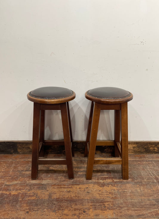 Pair of pub / bar stools with brown leather tops
