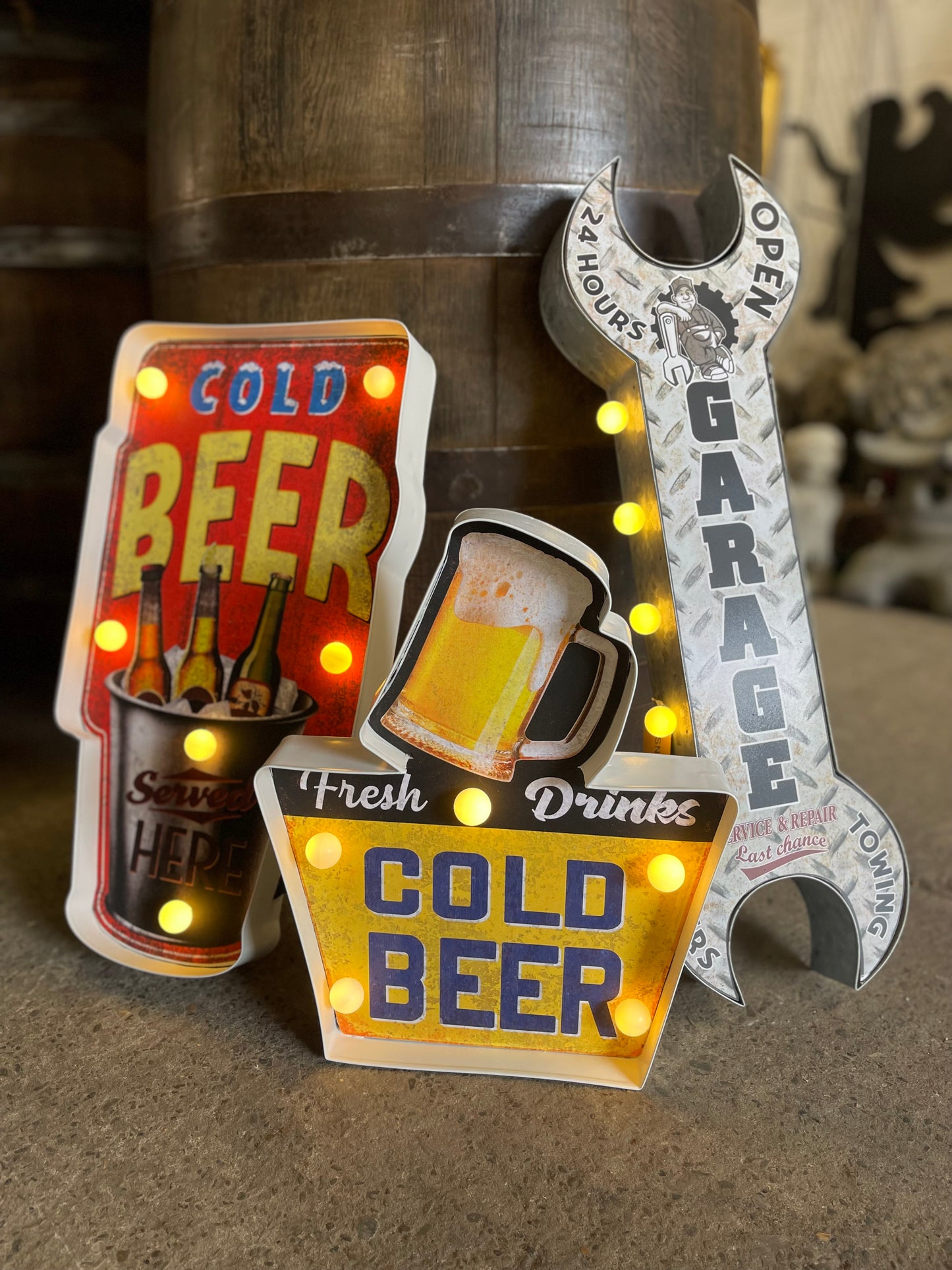 Light up 'Cold Beer' wall sign