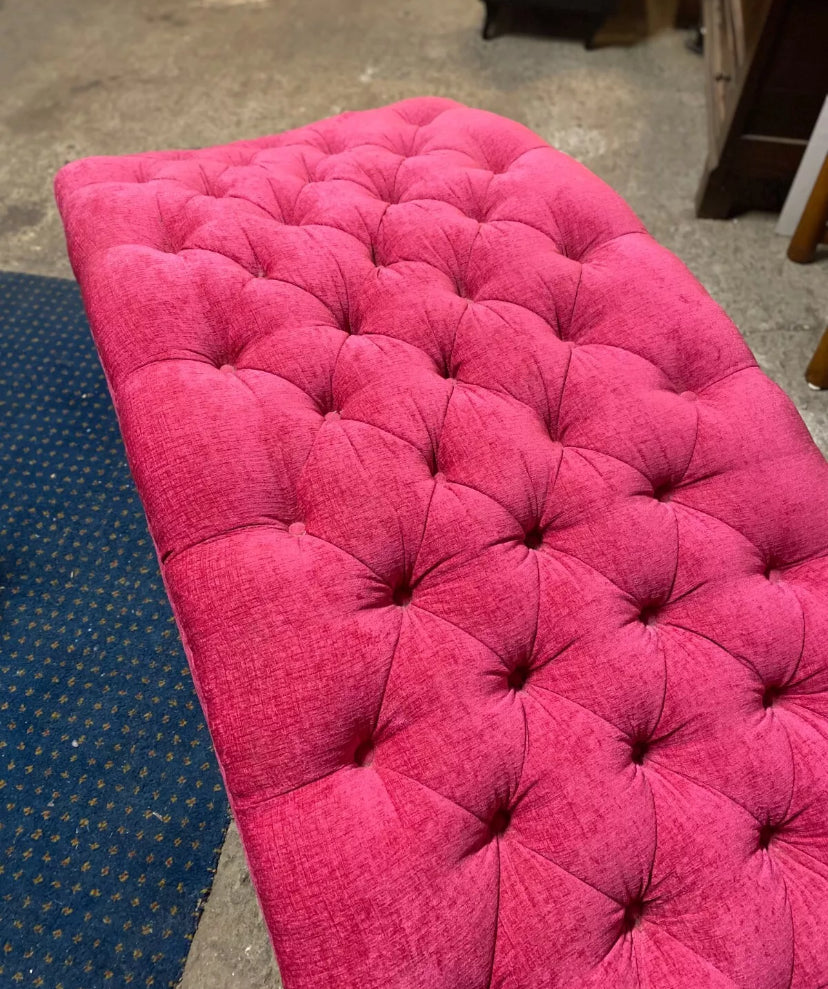 SPRING SALE! Curved fuchsia pink chaise longue