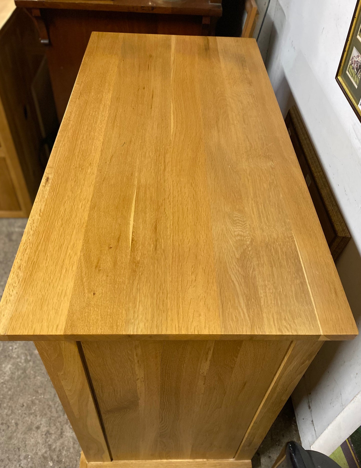 Ex-Oak Furniture Land chest of drawers