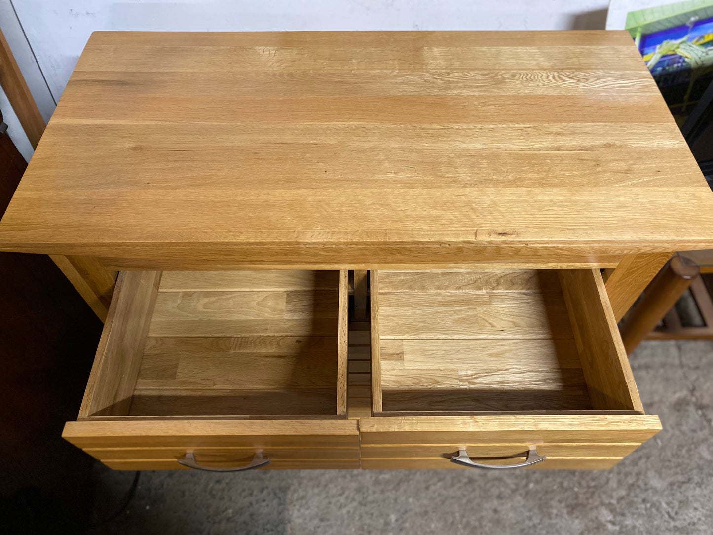 Ex-Oak Furniture Land chest of drawers