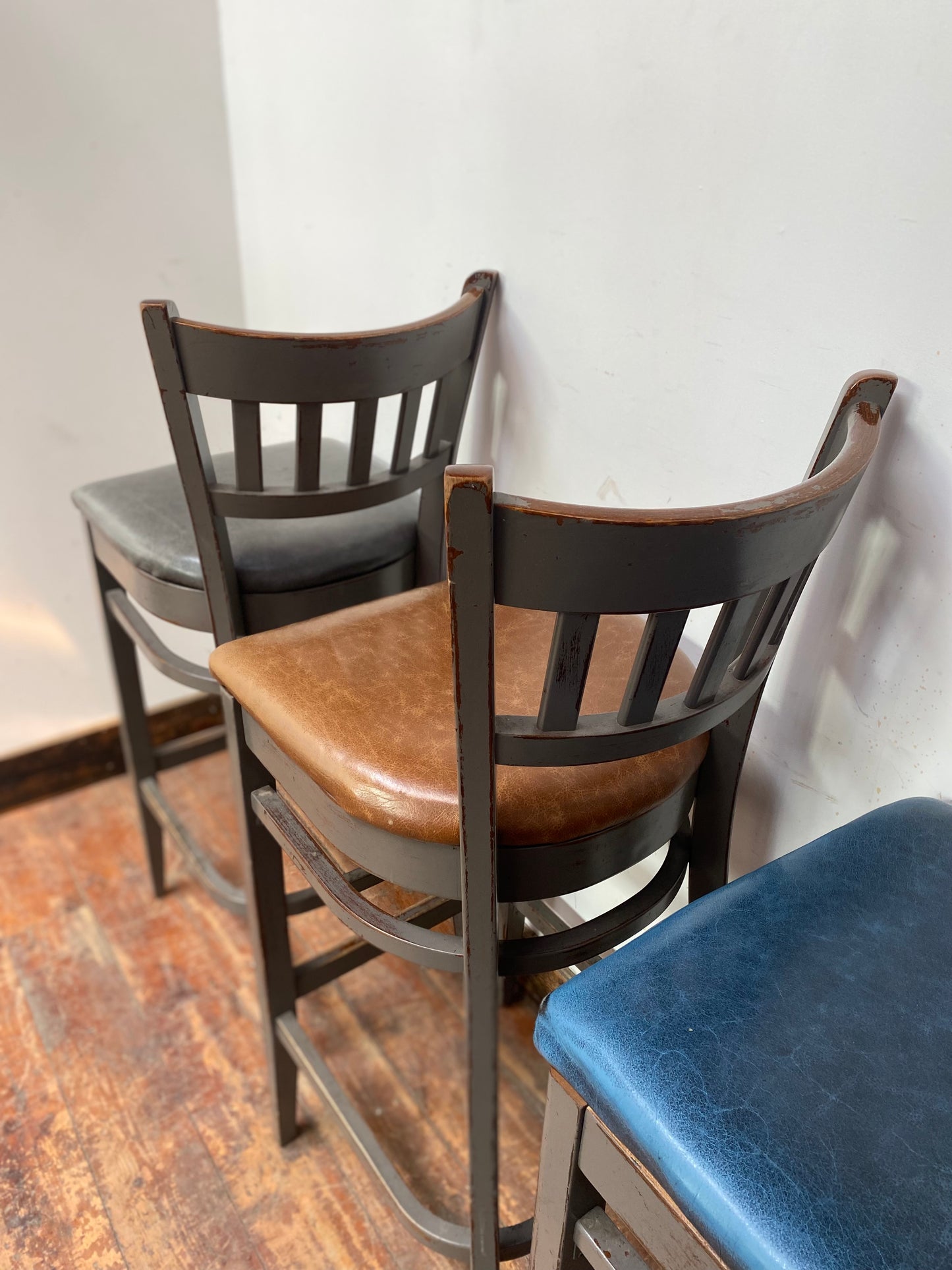 5 x shabby chic grey bar stools