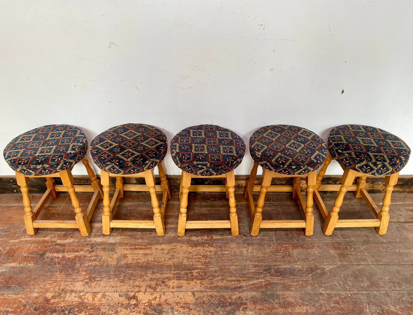 5 x low pub stools