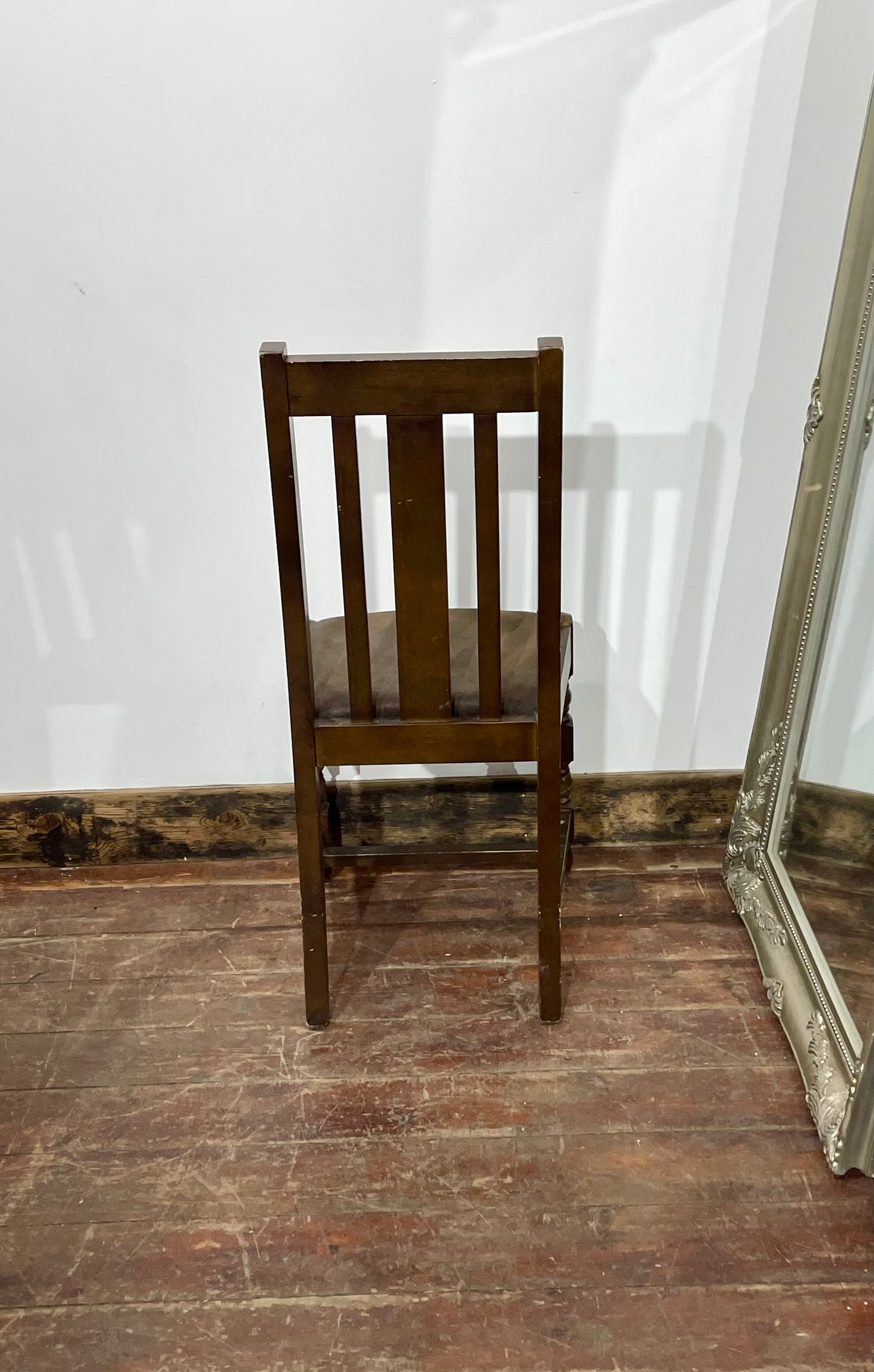 Set of 10 Traditional Oak Dining Chairs Slat Back Turned Legs Upholstered Seats
