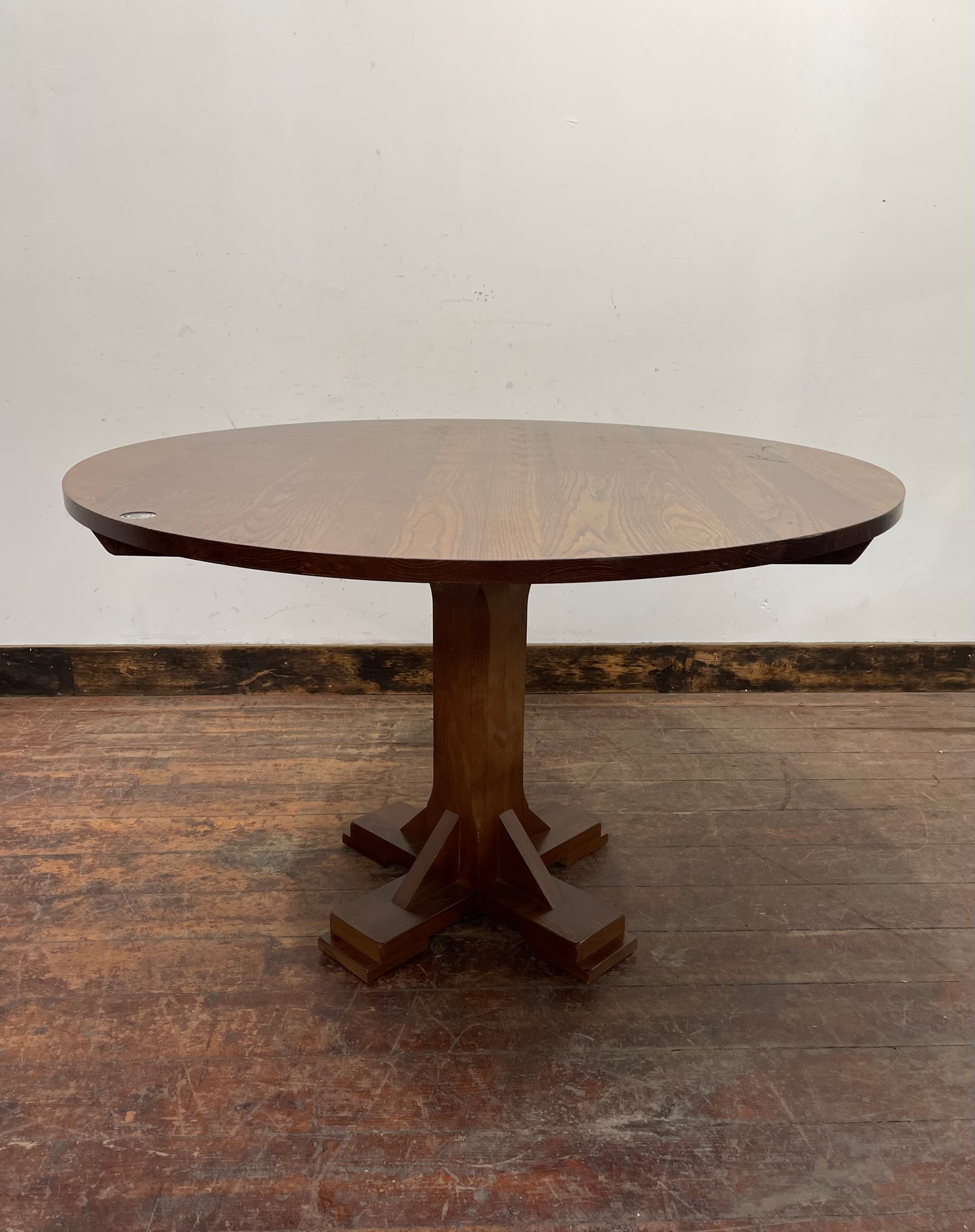 Round pub dining table