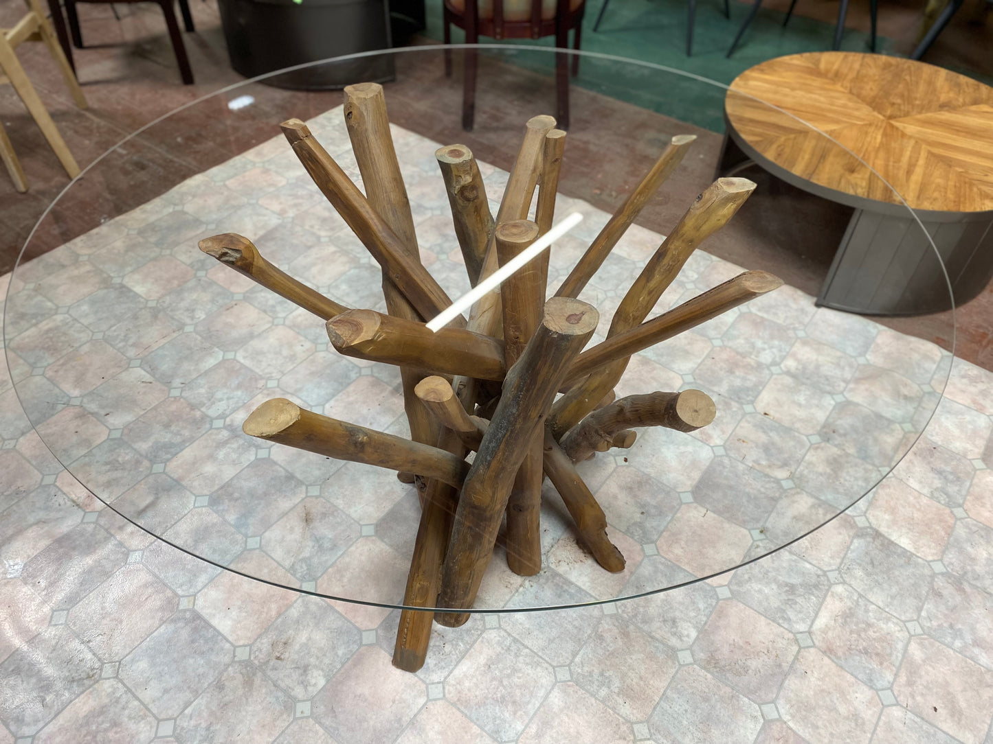 FREE DELIVERY! Glass table and 4 x dining chairs