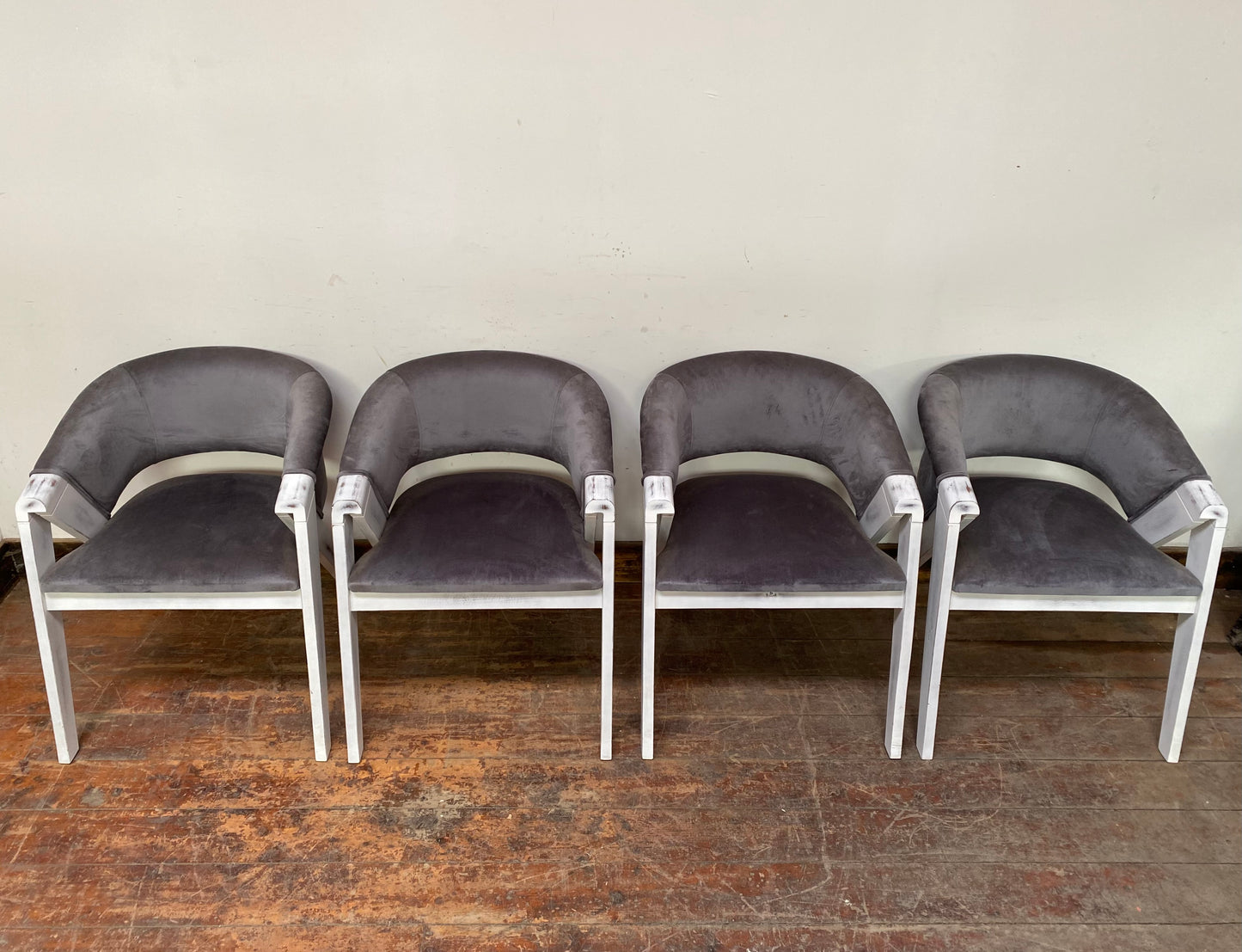 FREE DELIVERY! Glass table and 4 x dining chairs