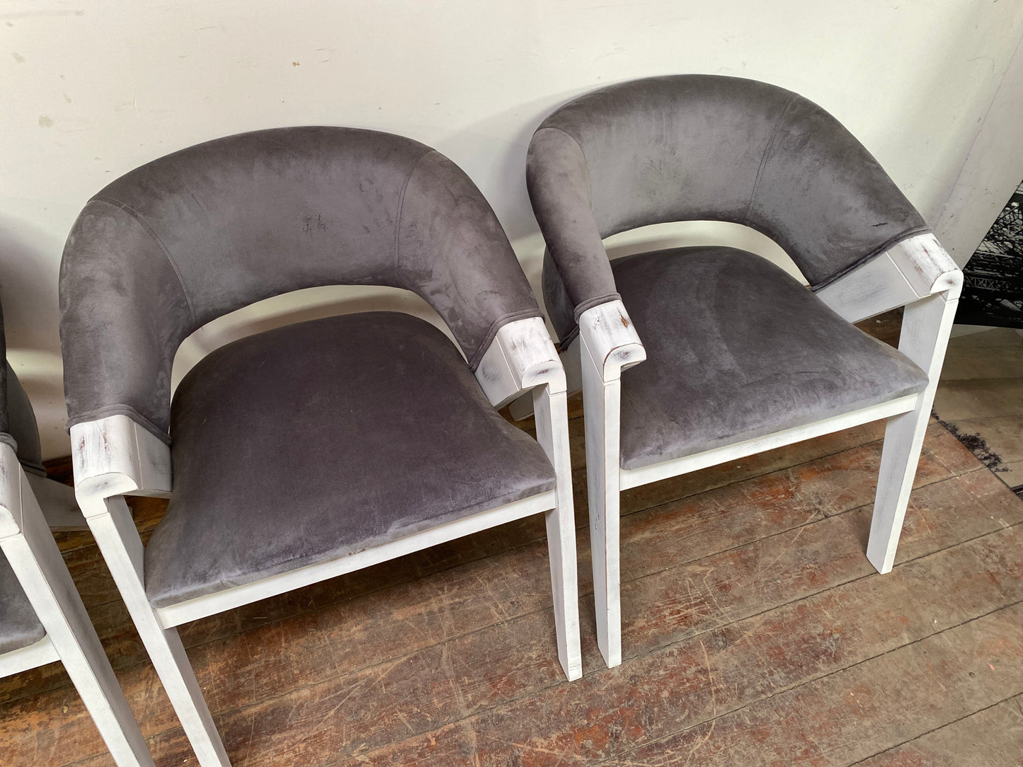FREE DELIVERY! Glass table and 4 x dining chairs