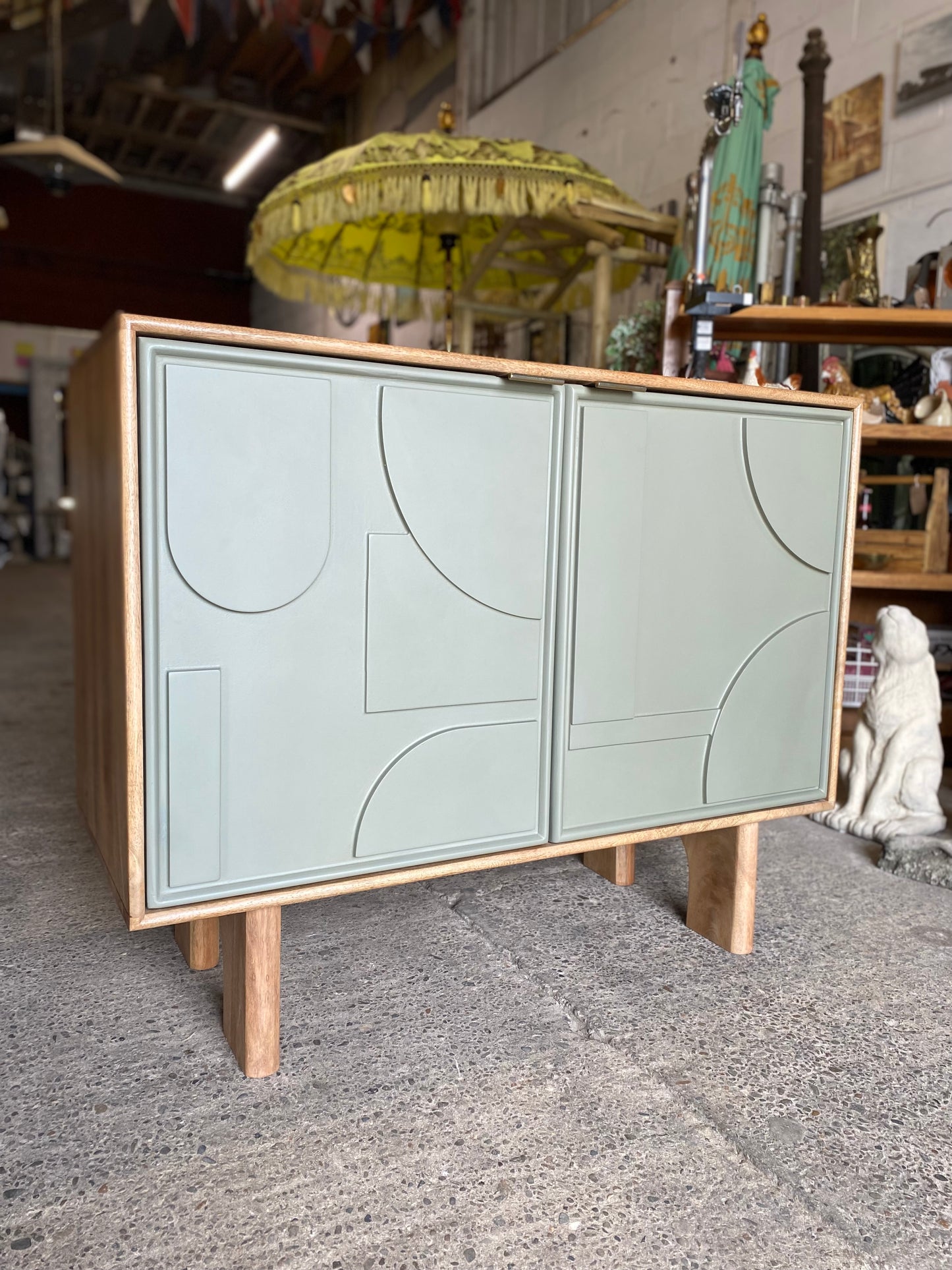 Stylish cabinet with geometric door design