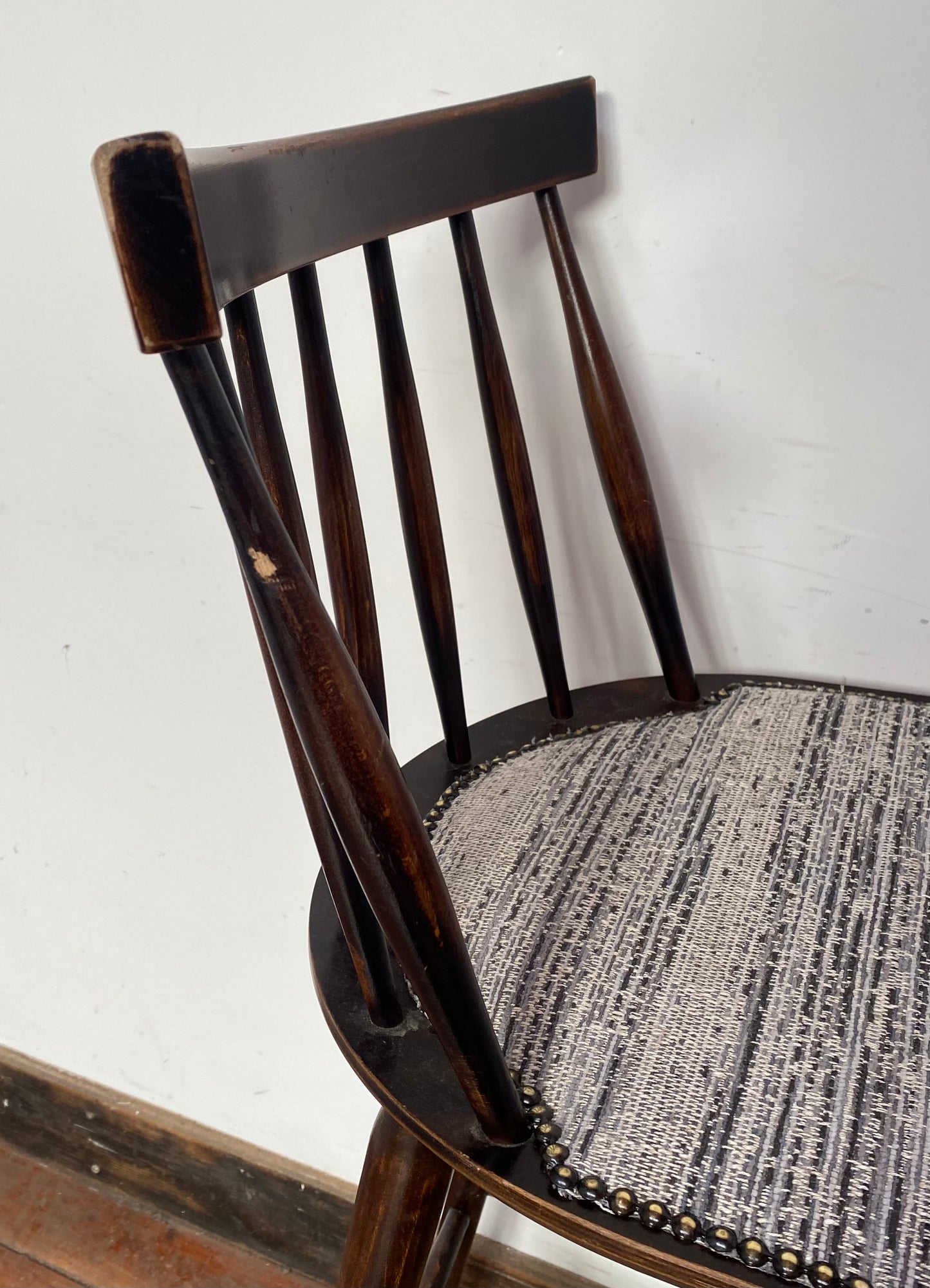 Set of 6 x retro style wooden bar stools