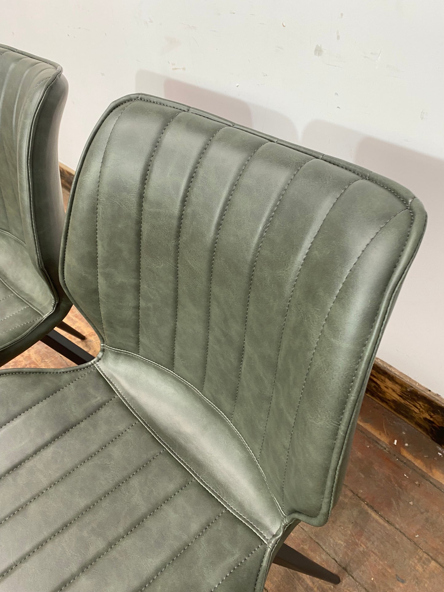 2 Alpha Dining Chairs in Forest Green