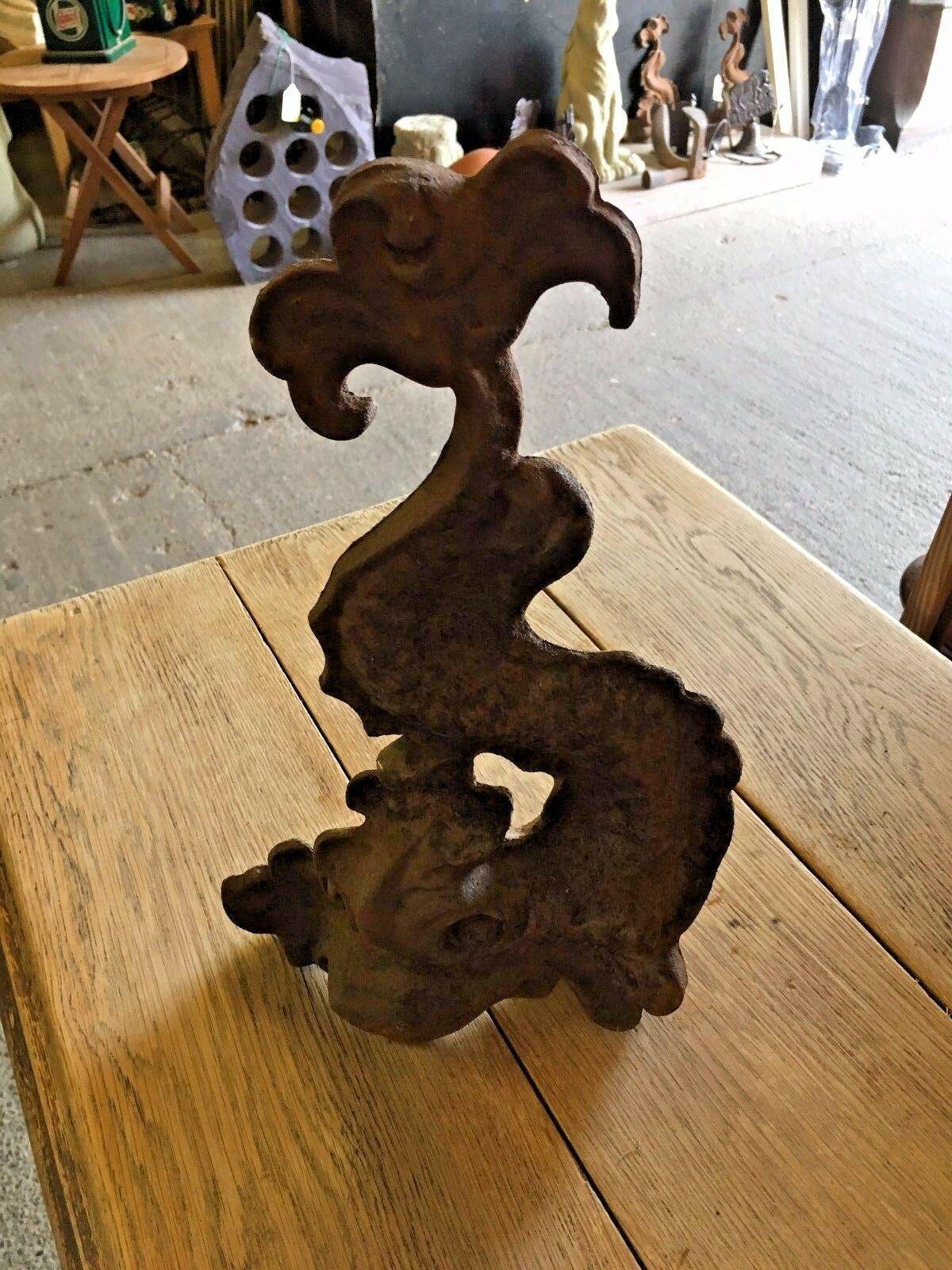 CAST IRON ORNAMENT / FREESTANDING / FIREPLACE DECAL - Browsers Emporium