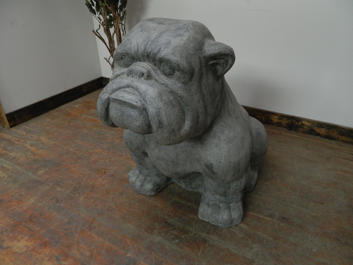 LARGE OUTDOOR BULLDOG  ORNIMENT (NEW) - Browsers Emporium