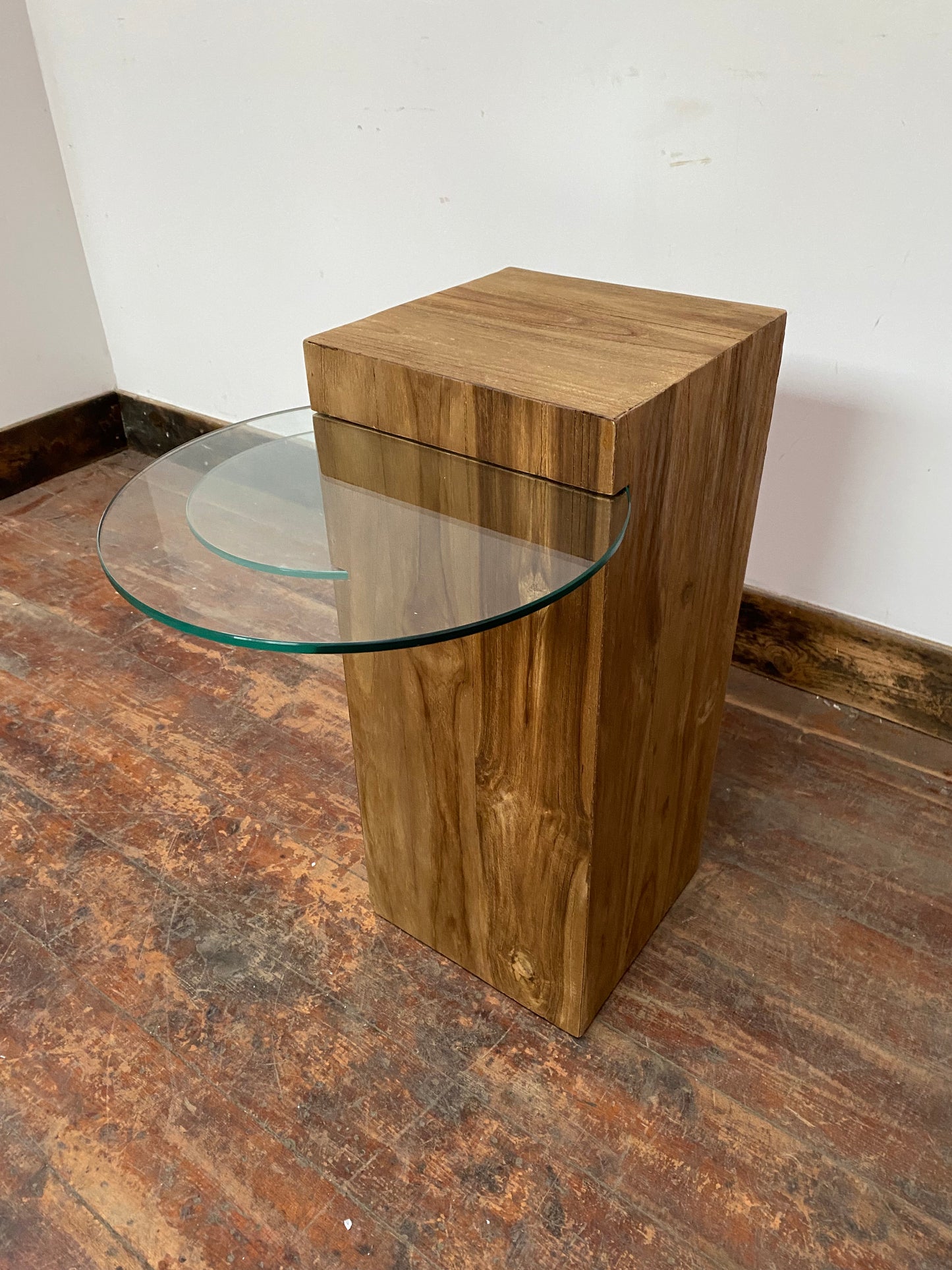 RECLAIMED TEAK SIDE TABLE