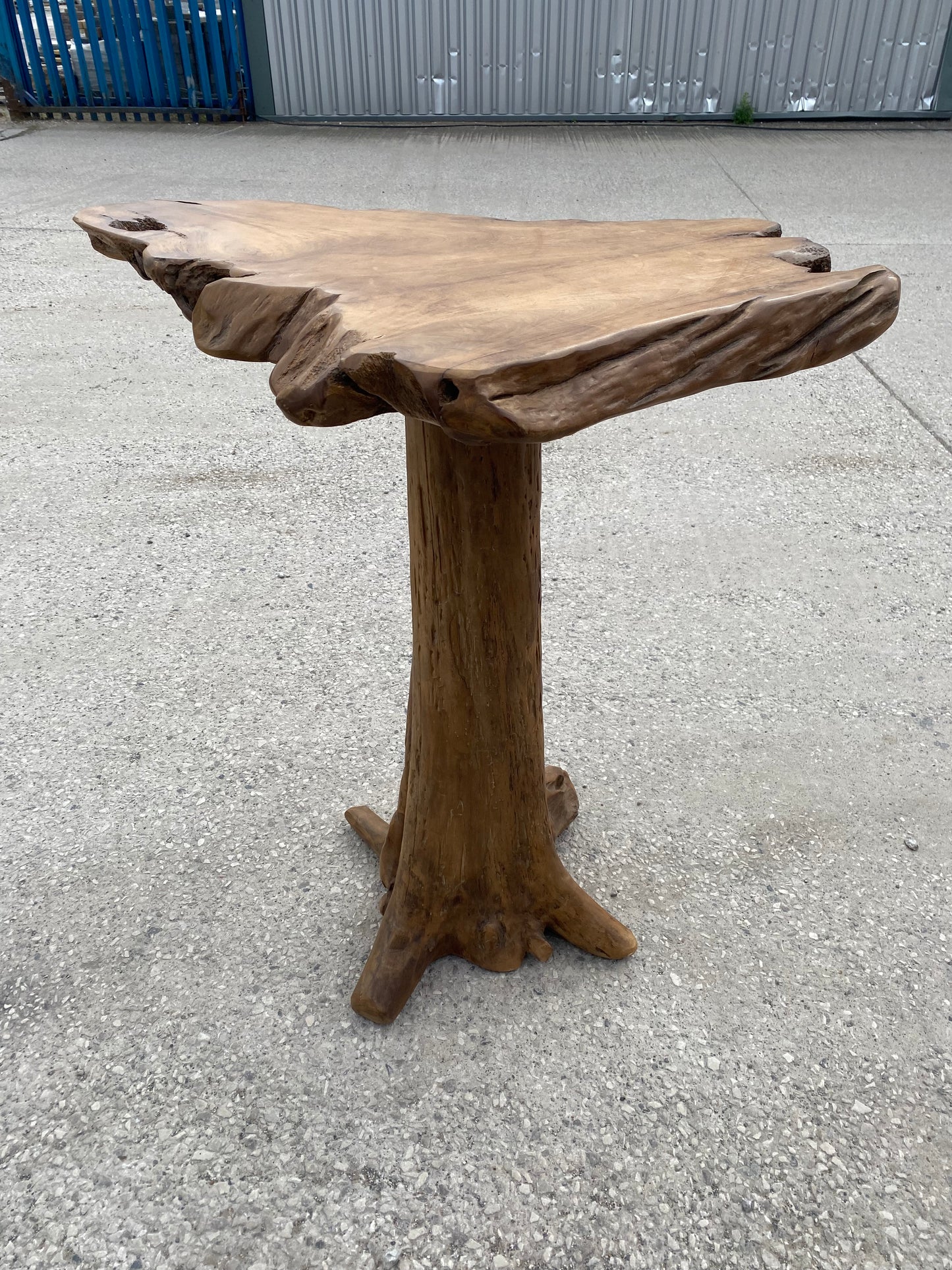 Root wood poseur table