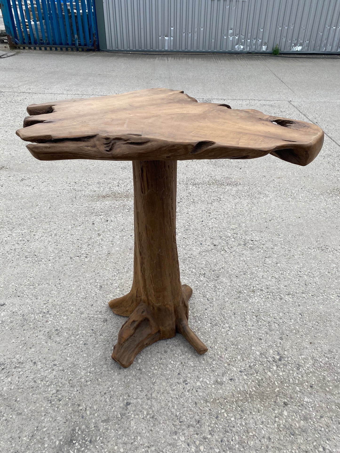 Root wood poseur table