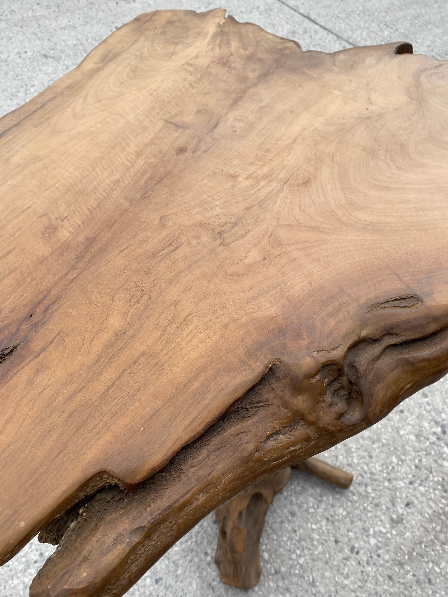 Root wood poseur table