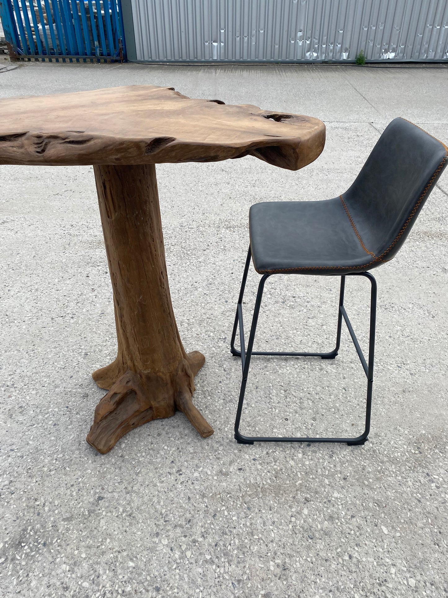 Root wood poseur table