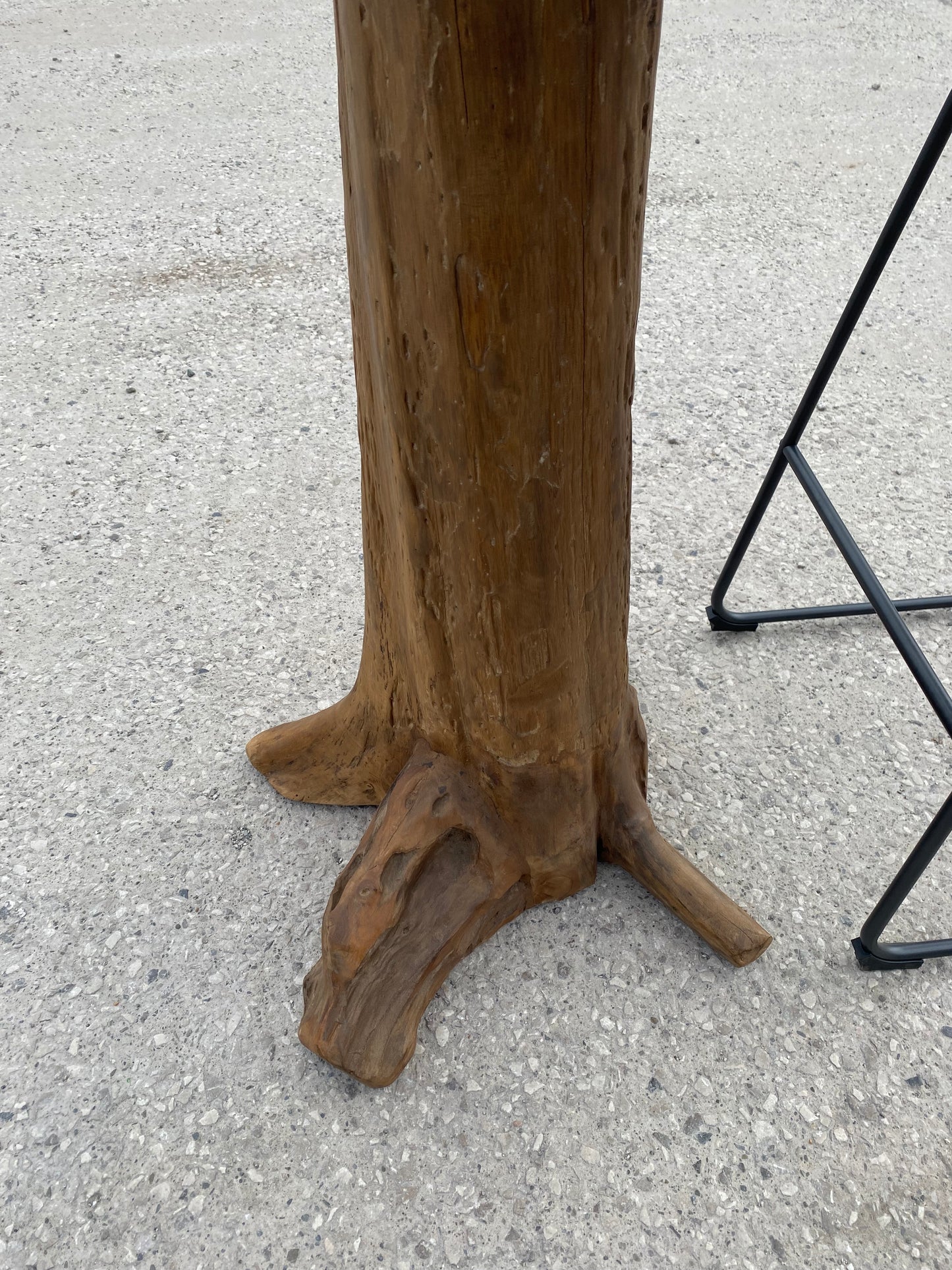 Root wood poseur table