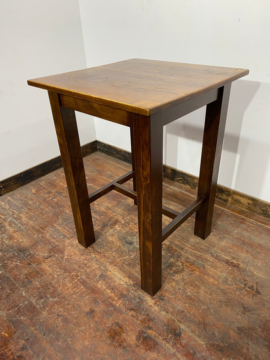 Traditional high/poseur table
