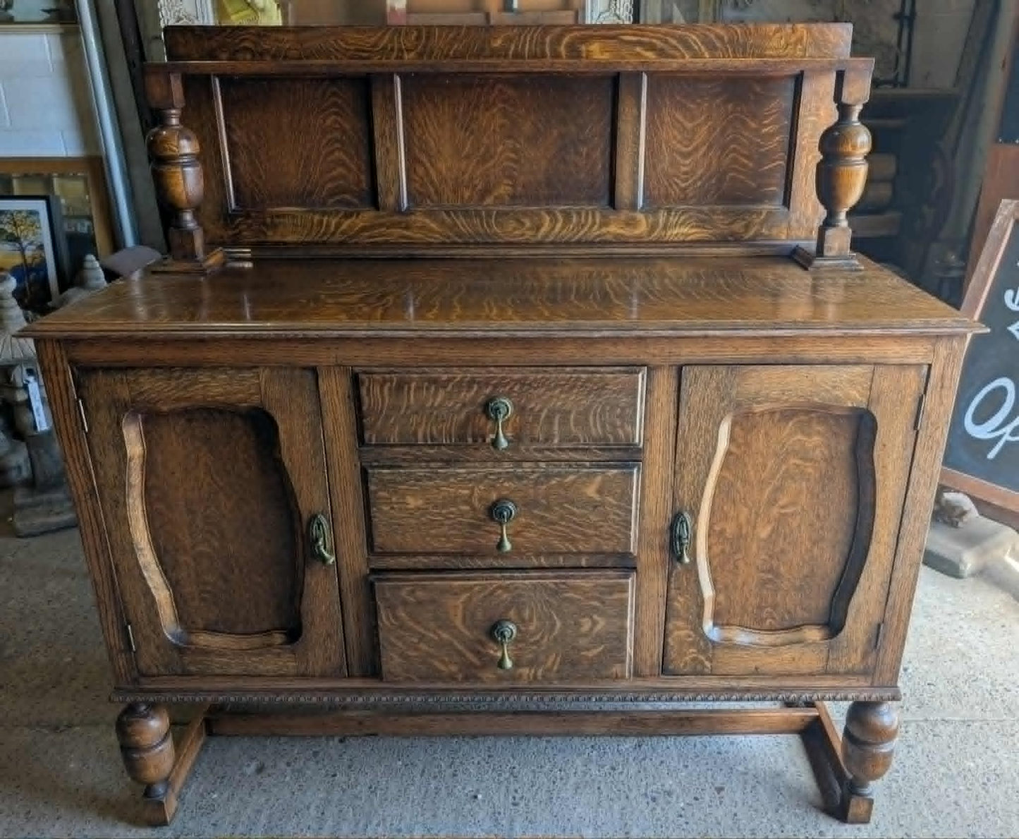 Vintage Oak Dresser / Brass Handles / 3 Drawers / 2 Cabinets