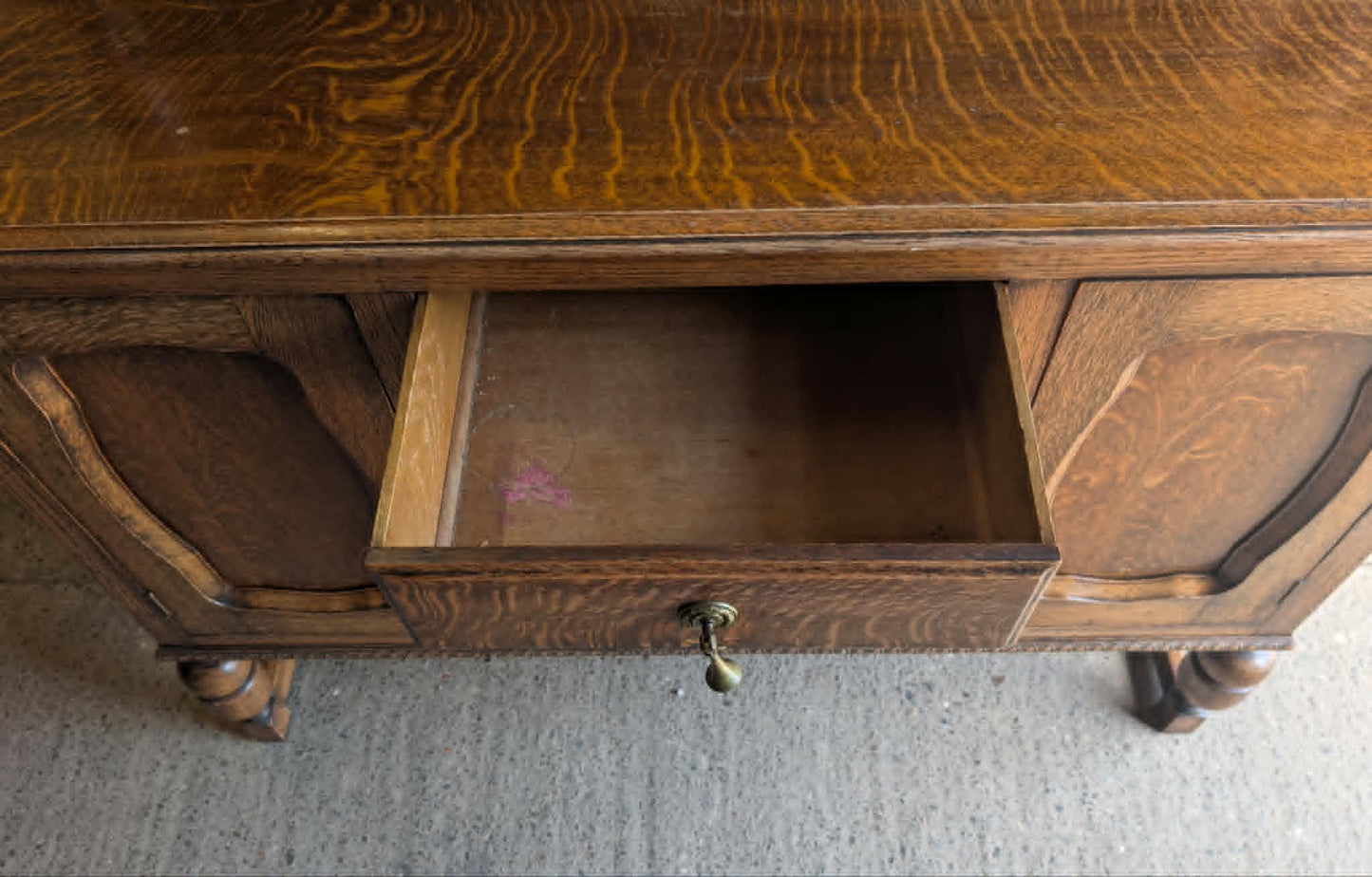 Vintage Oak Dresser / Brass Handles / 3 Drawers / 2 Cabinets