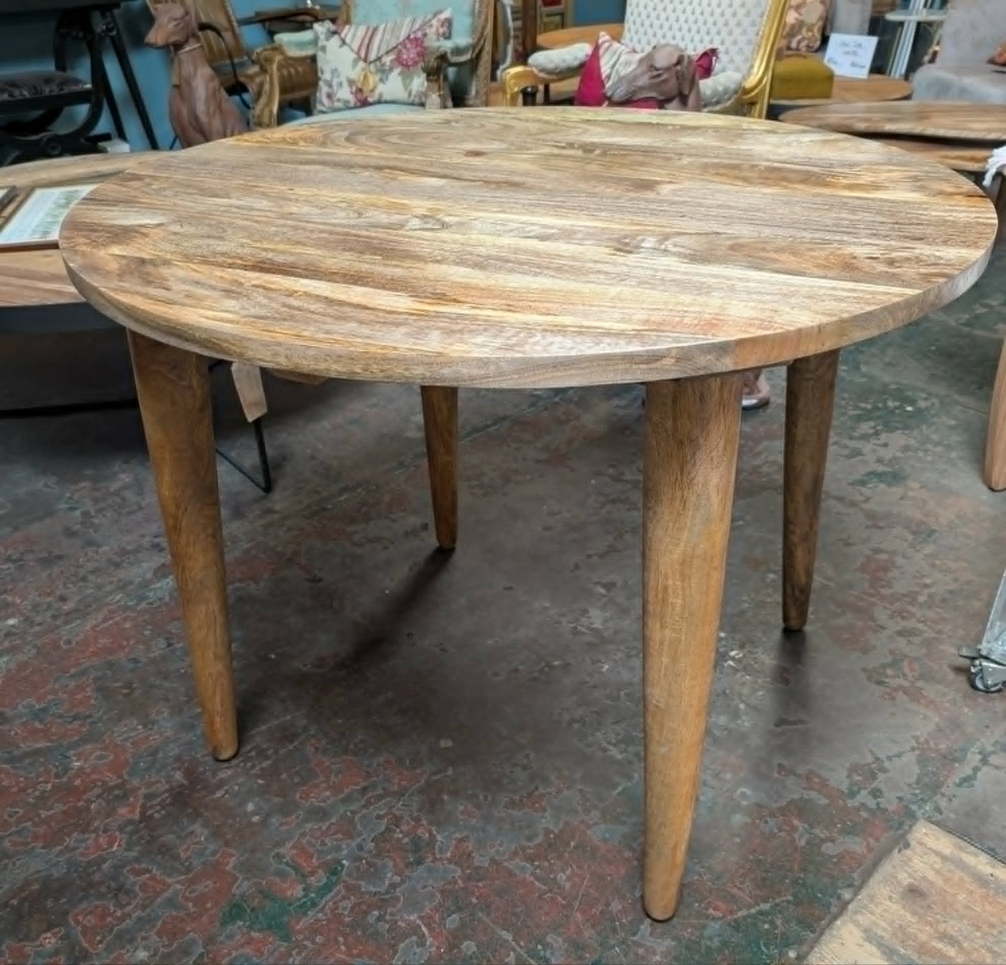 Vintage style round dining table