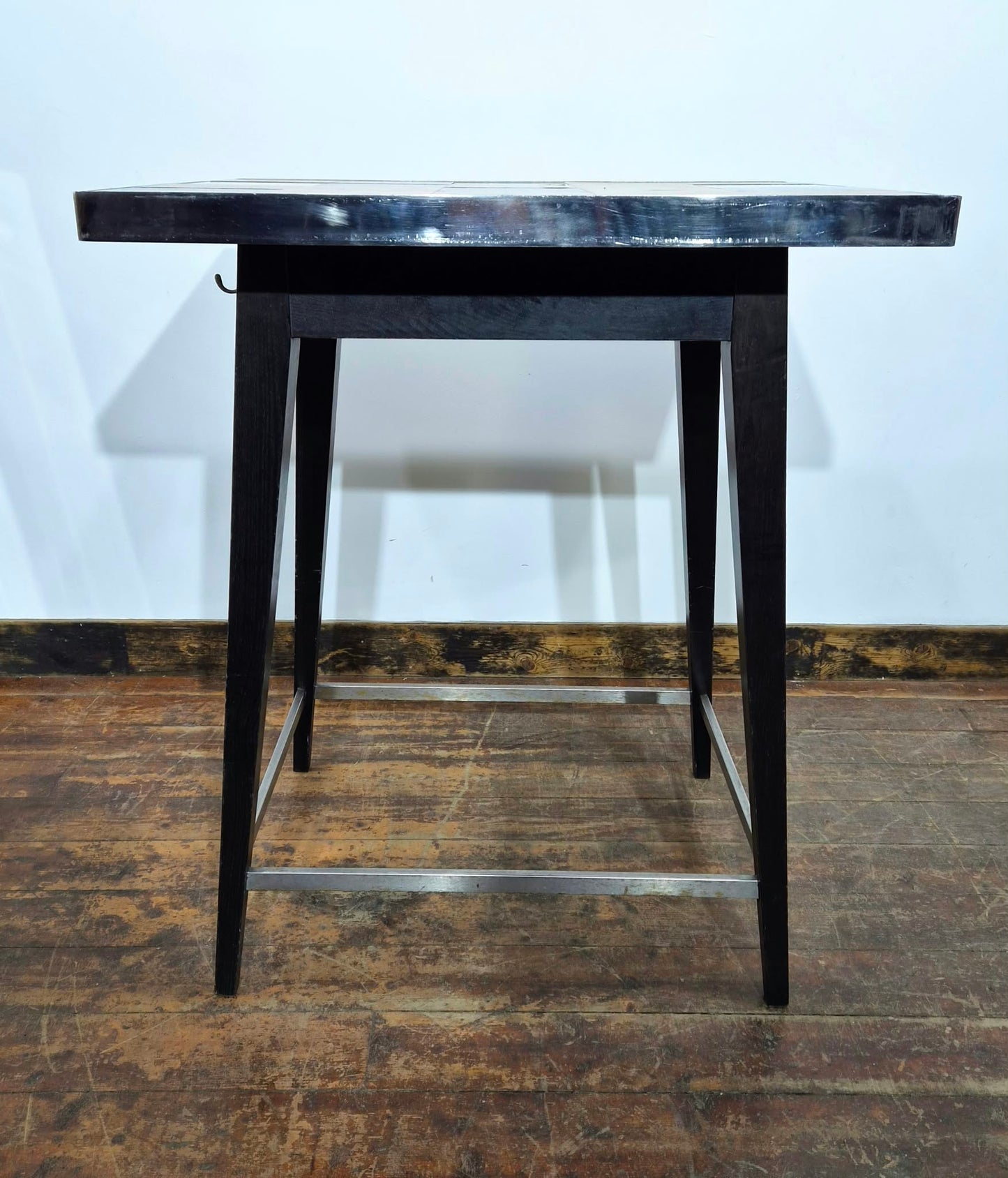 Check Pattern / Mirror Edge Poseur Table with Black Wooden Frame