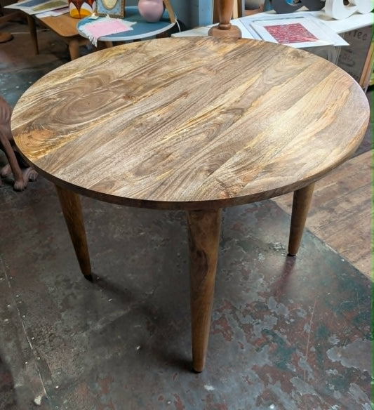 Vintage style round dining table