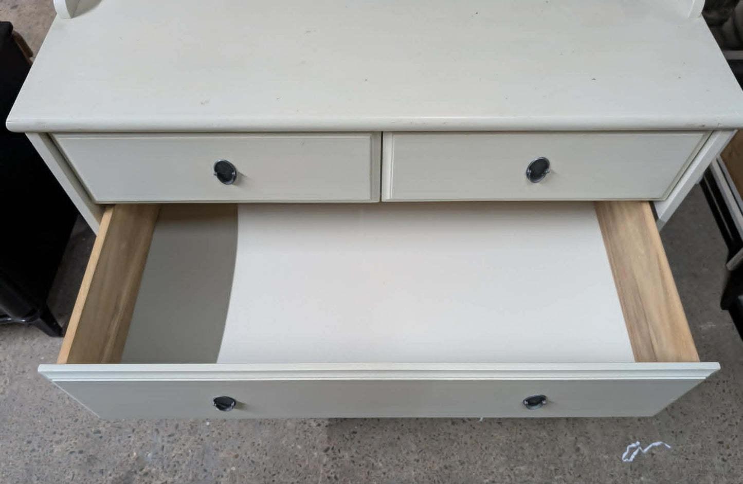 White Chest of Drawers / Dresser / Wood / Bedroom