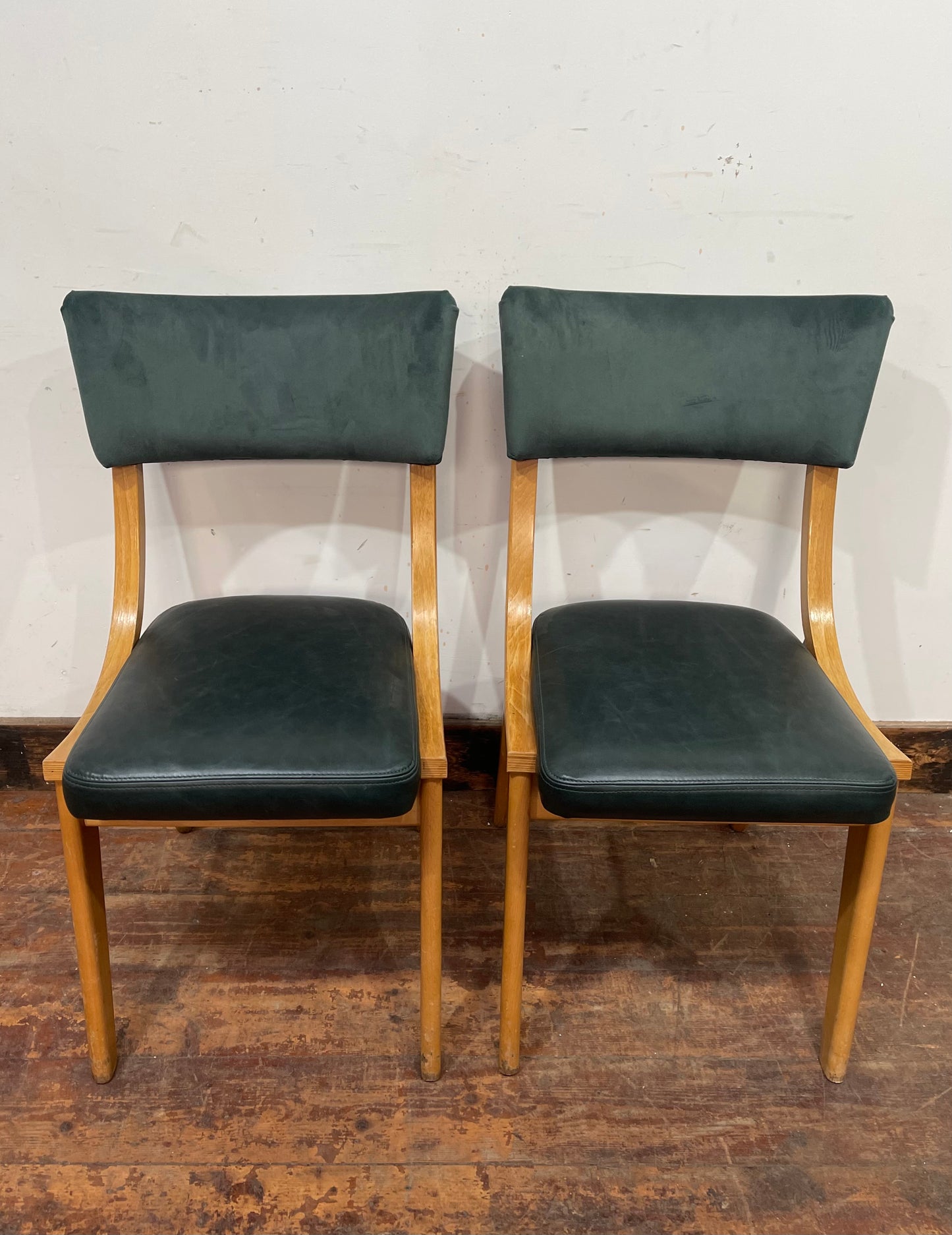 4 stylish green dining chairs for pub / cafe / restaurant