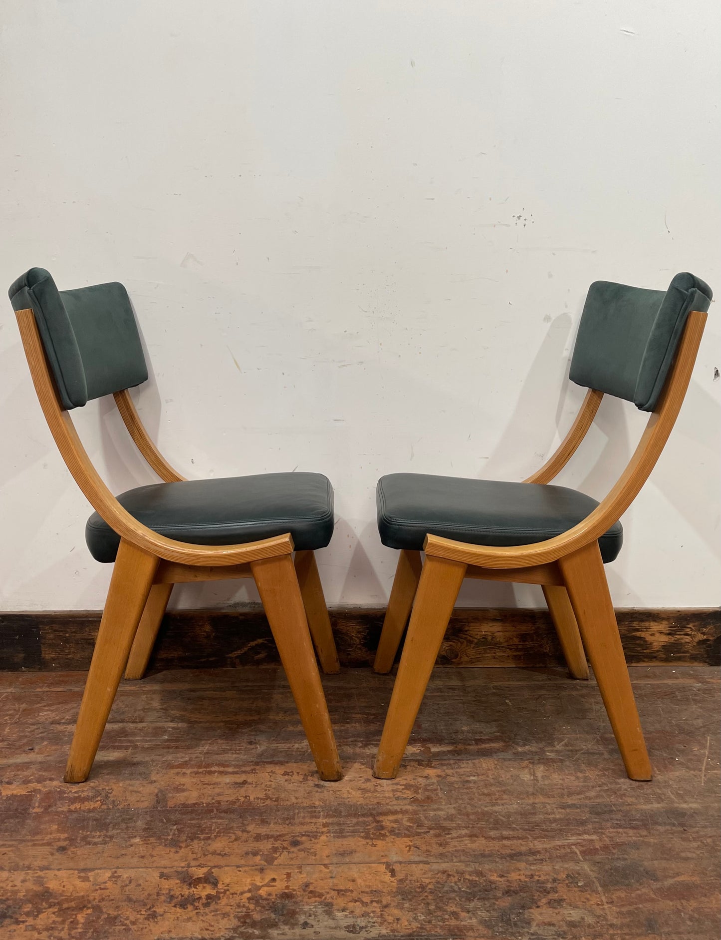 4 stylish green dining chairs for pub / cafe / restaurant