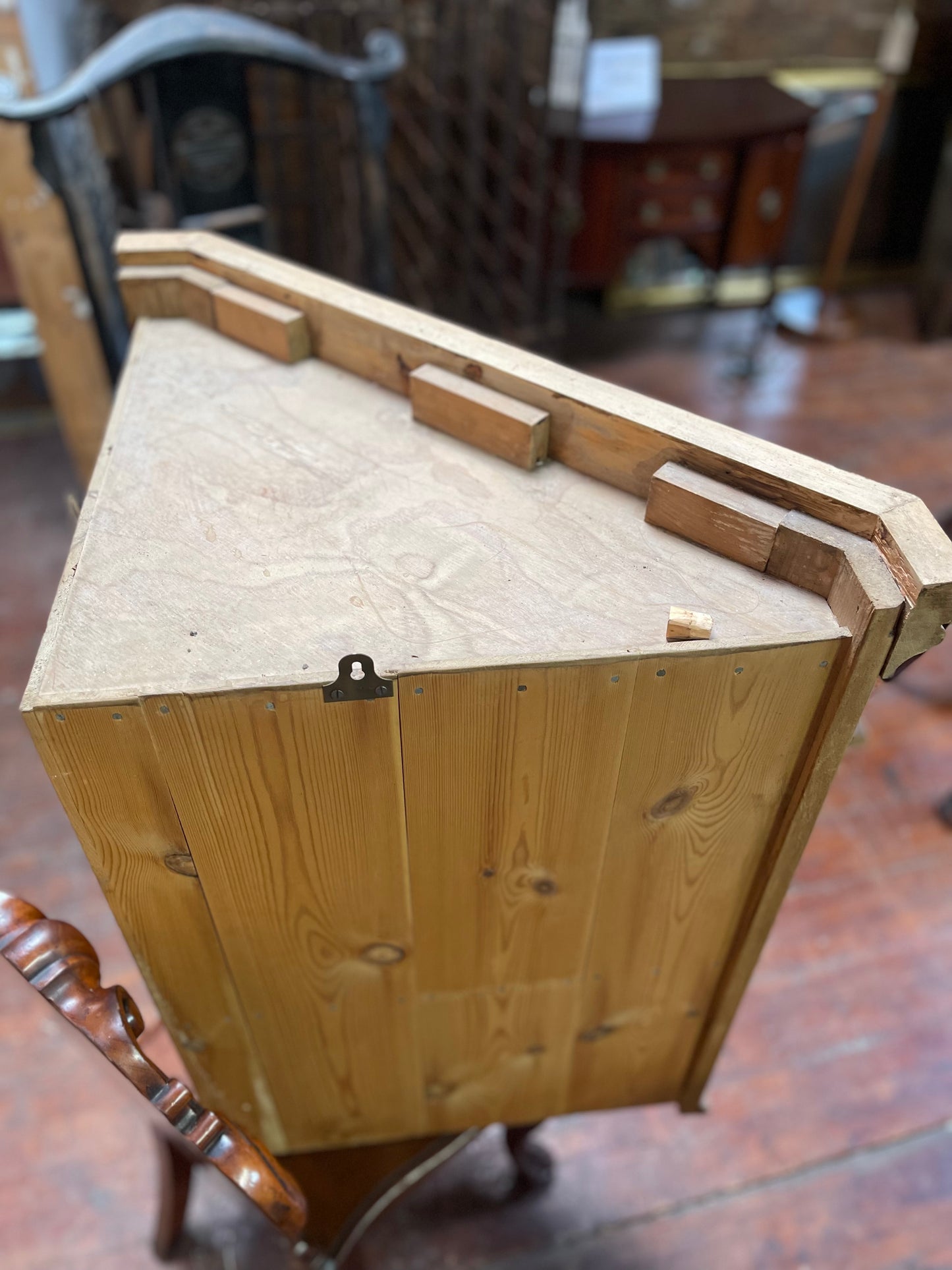 Antique corner unit in pine / light wood