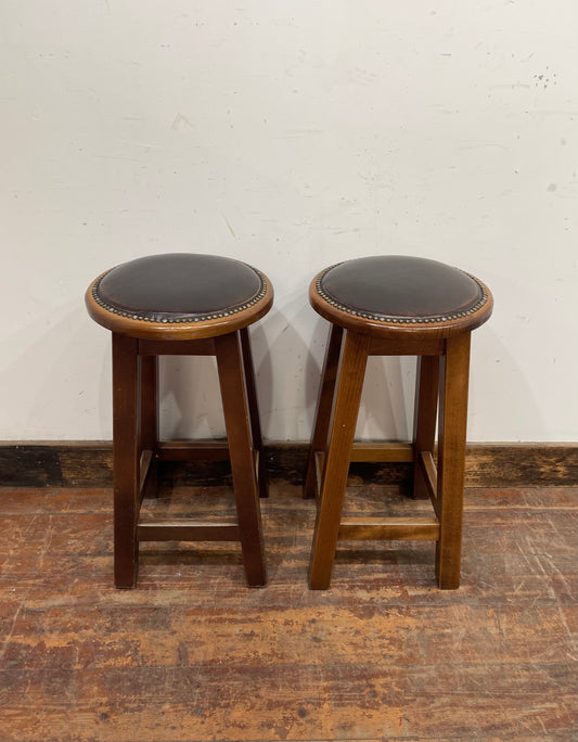 Pair of pub / bar stools with brown leather tops