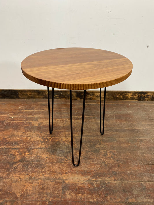 Round Bar Table With Ridged Edge