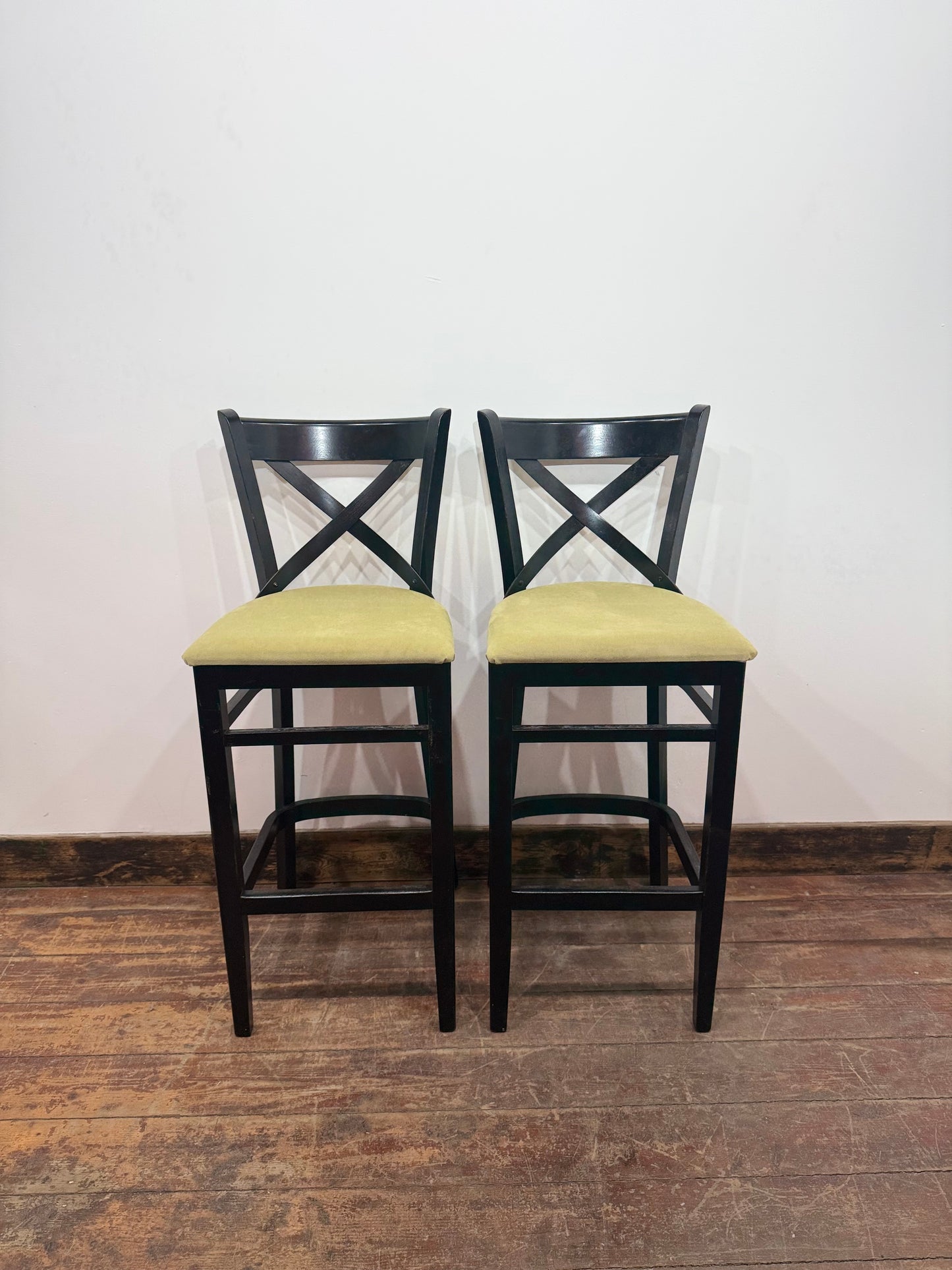 Pair of Solid Wood Bar Stools Cross Back Kitchen Breakfast Bar Pub Café Chairs