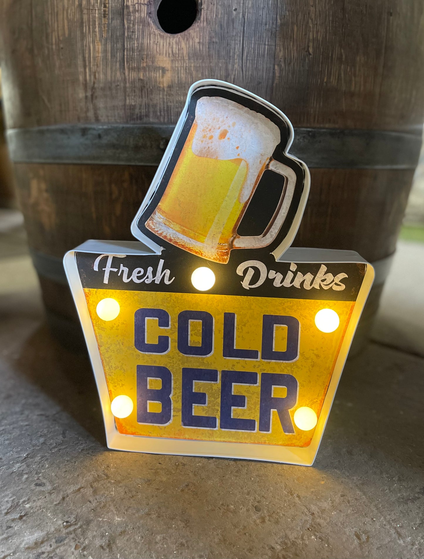 Light up 'Cold Beer' wall sign