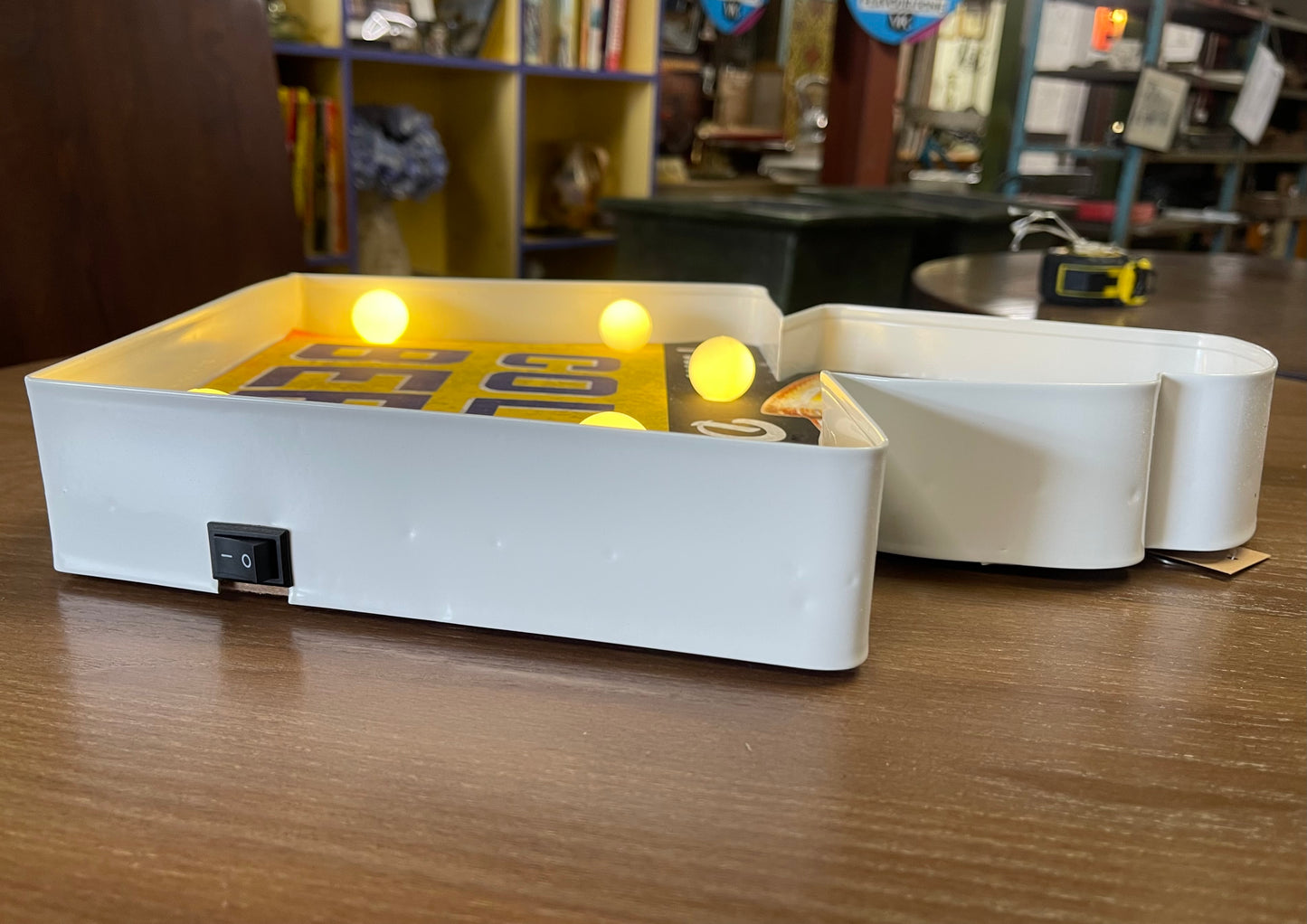 Light up 'Cold Beer' wall sign