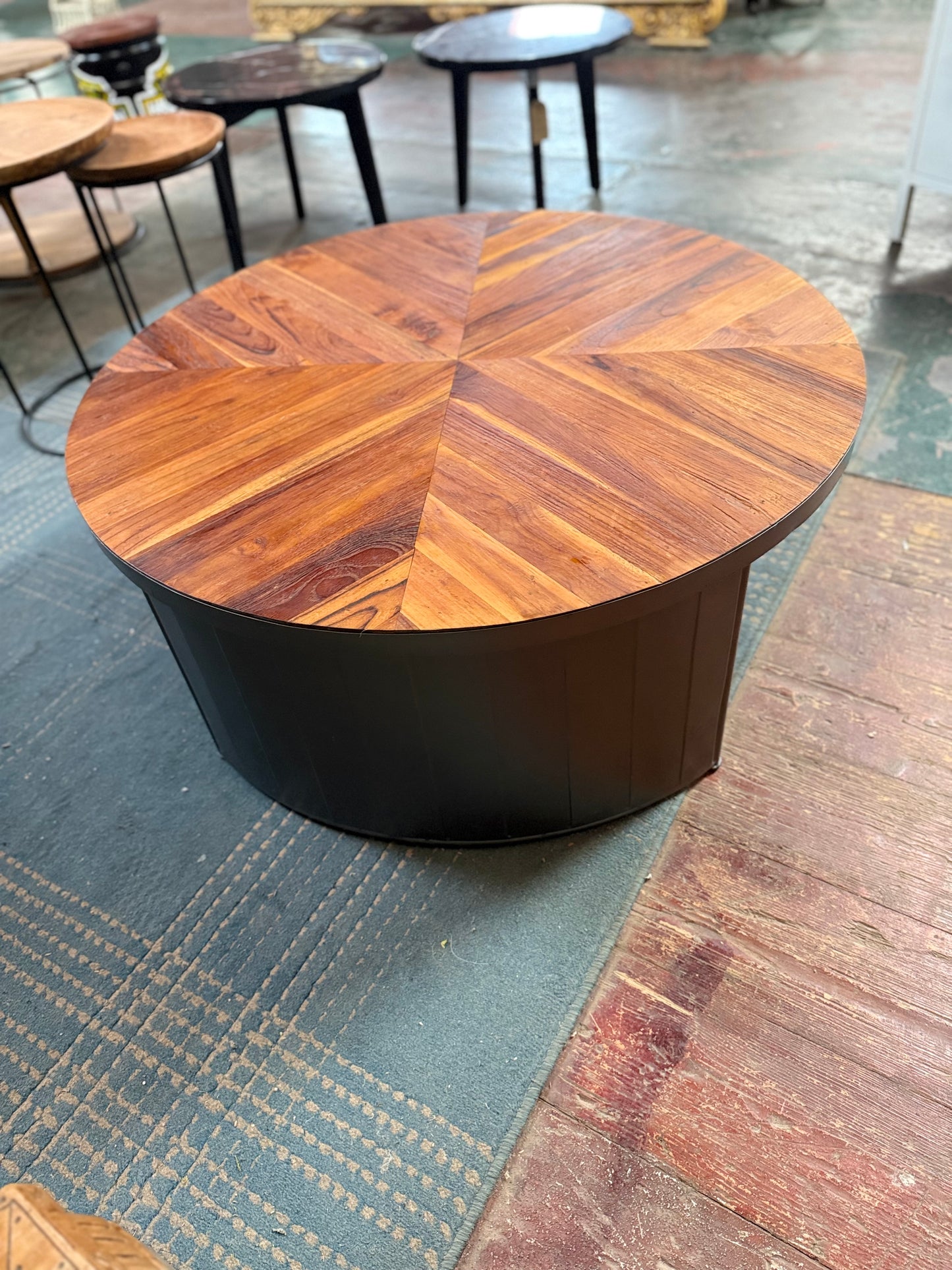 Oban Round Coffee Table – Wood Effect Top & Black Metal Base