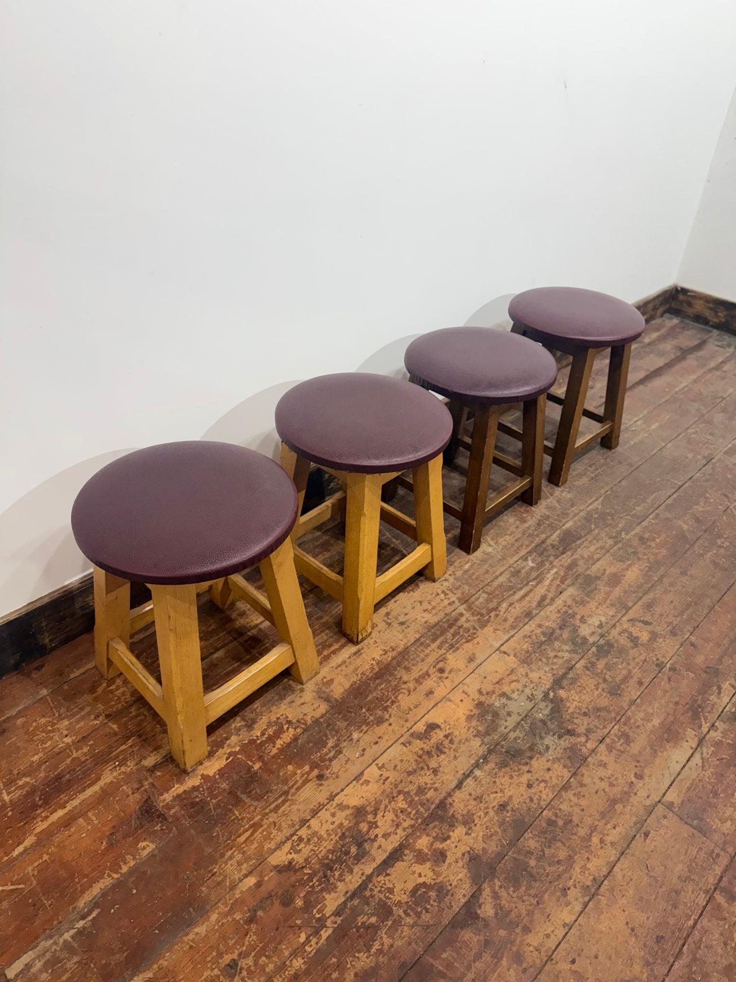 Vintage Wooden Bar Stools – Set of 4 – Burgundy Leather Effect Seats