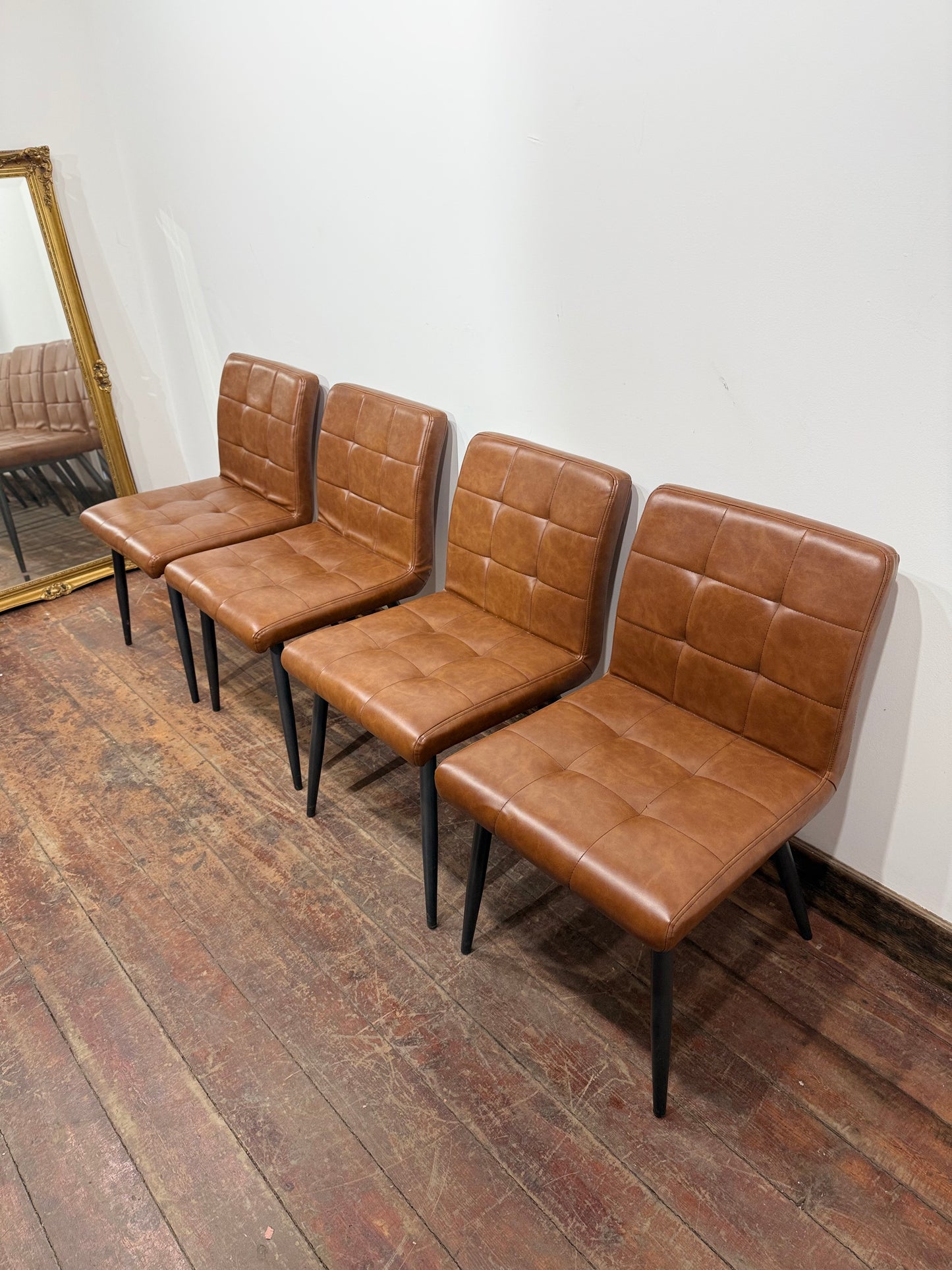 🪑 Set of 4 Tan Faux Leather Dining Chairs – Retro Quilted Upholstery & Black Legs