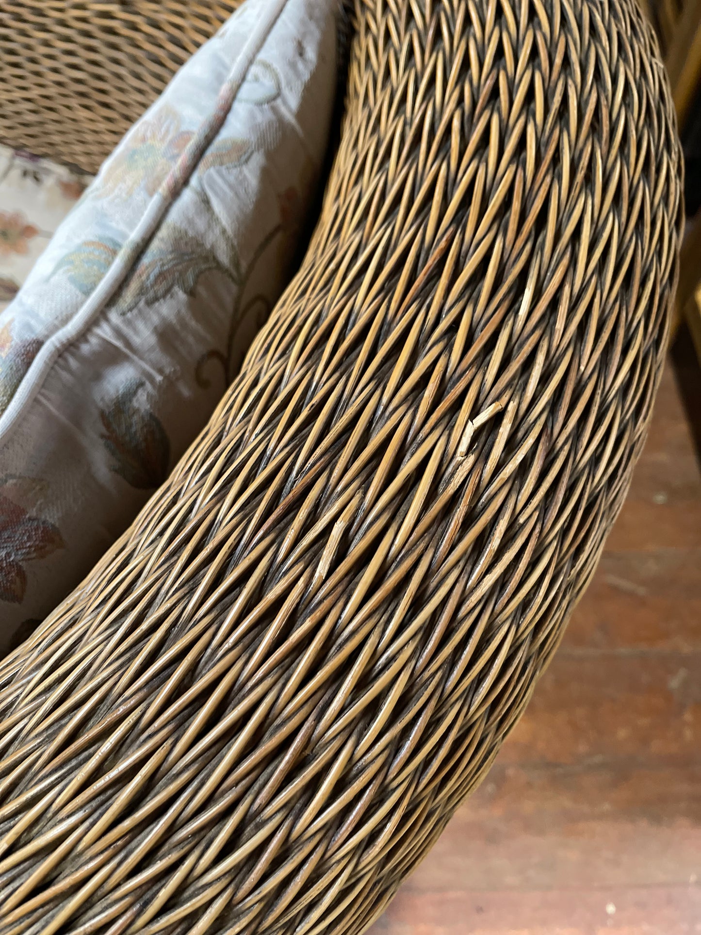 Vintage rattan / wicker furniture set for conservatory (6 items in total)