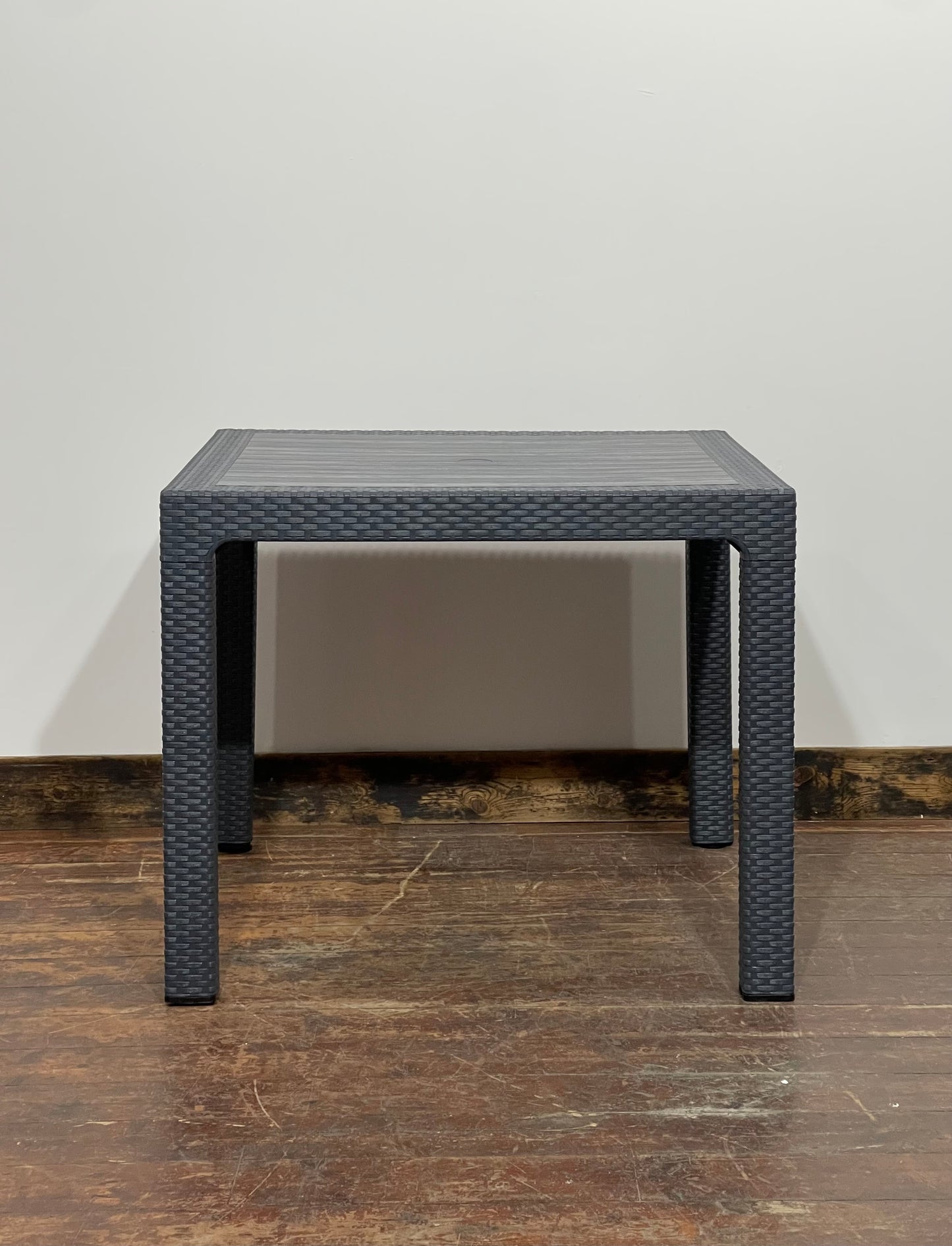 Square outdoor table for pub / bar / cafe / restaurant