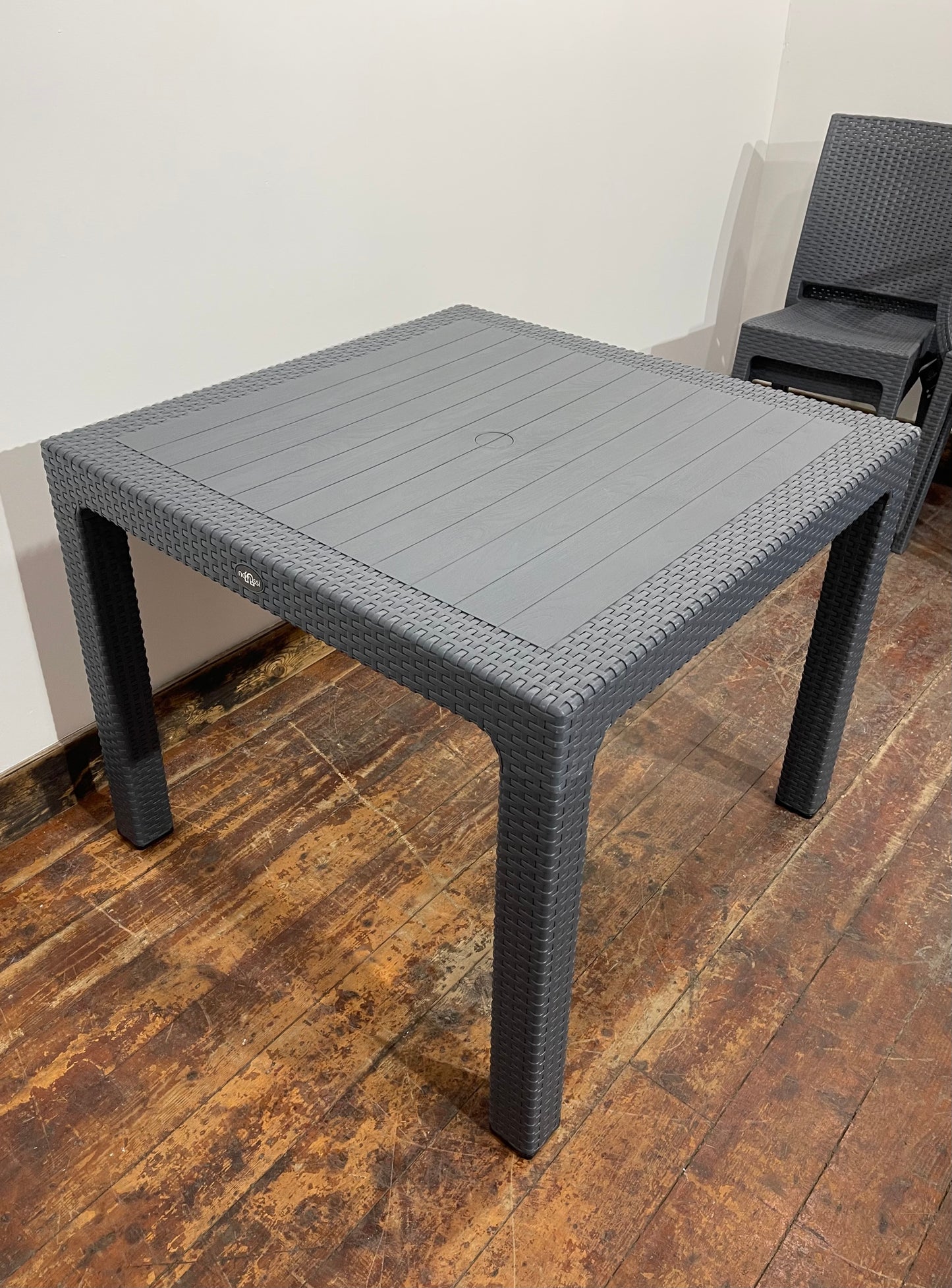 Square outdoor table for pub / bar / cafe / restaurant
