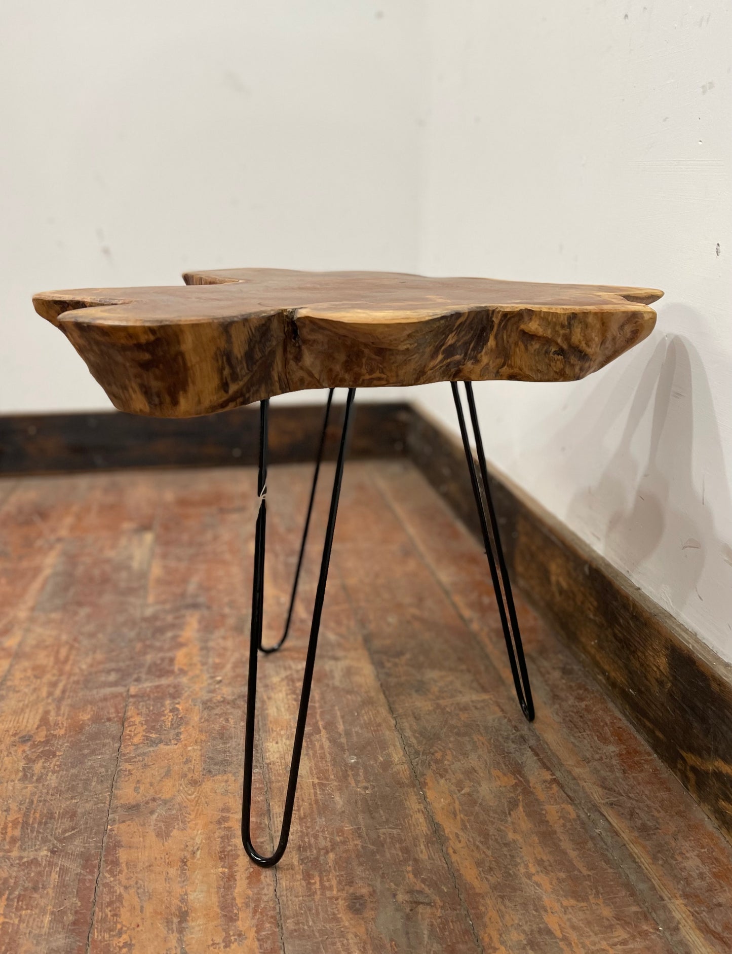 Root wood side table with metal legs (2 of 2)