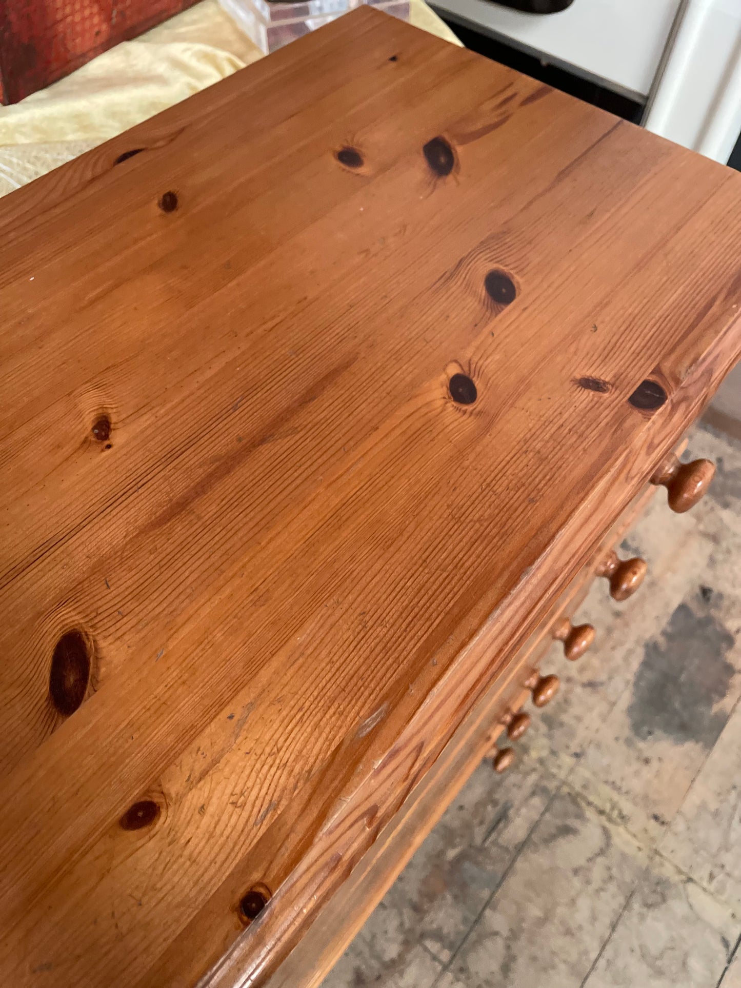 Small pine chest of drawers
