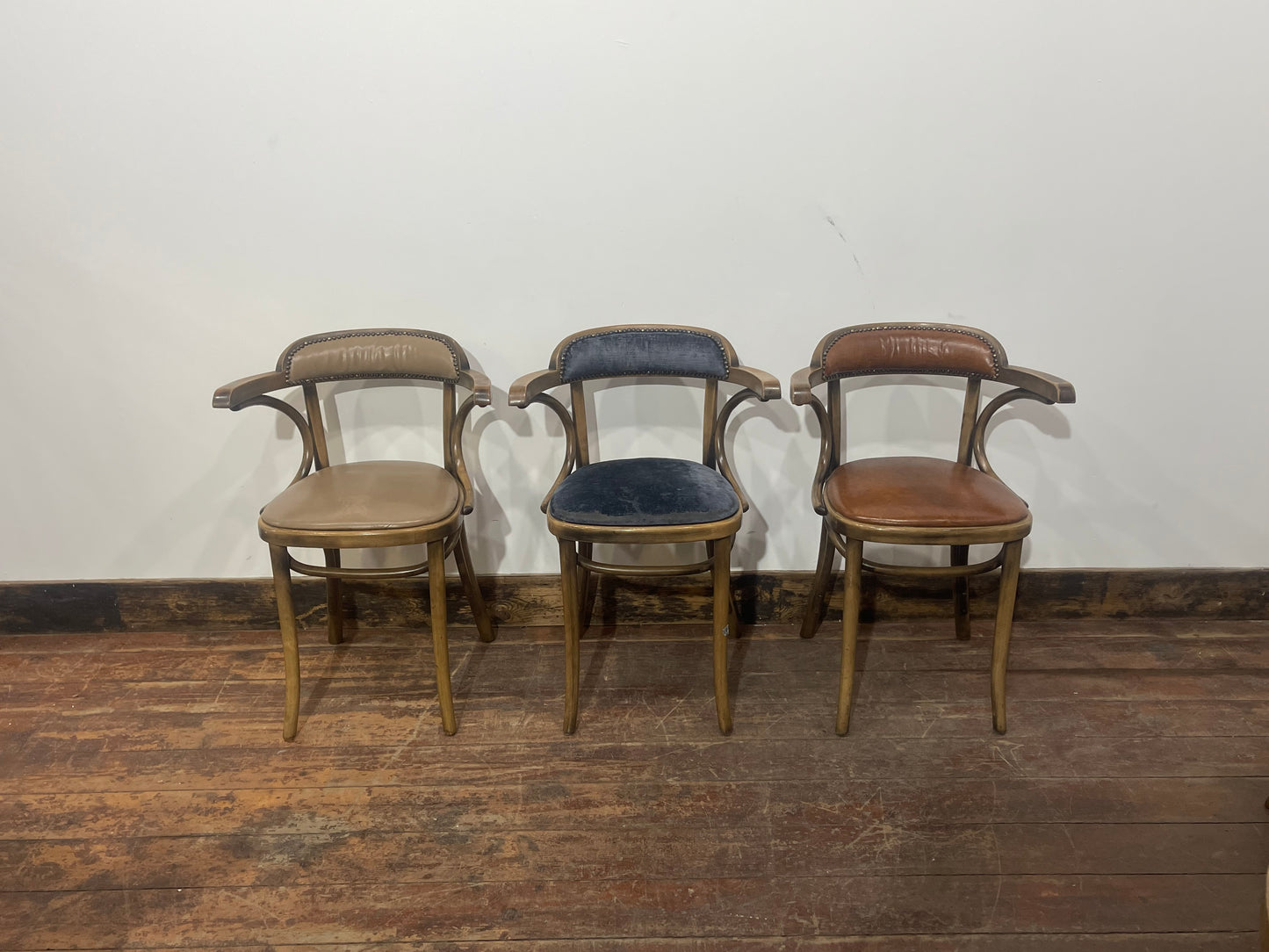 Set of 10 Bentwood Armchairs Dining Cafe Bistro Chairs Mixed Leather & Velvet