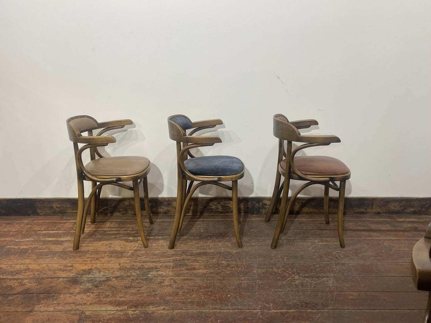 Set of 10 Bentwood Armchairs Dining Cafe Bistro Chairs Mixed Leather & Velvet
