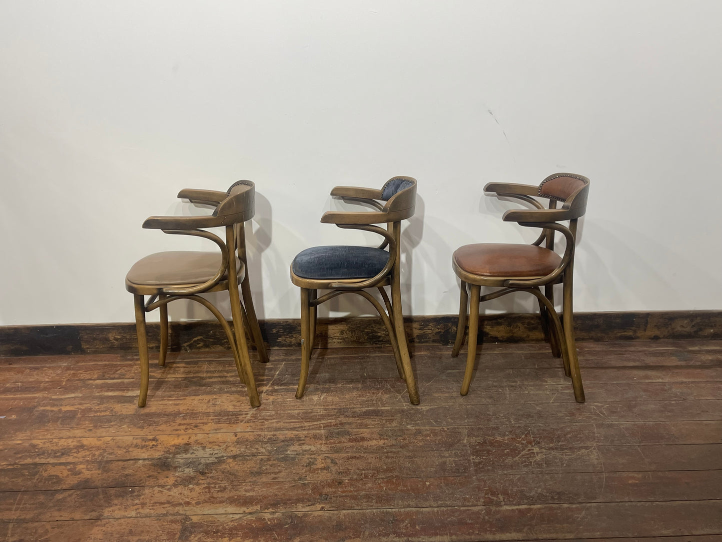 Set of 10 Bentwood Armchairs Dining Cafe Bistro Chairs Mixed Leather & Velvet